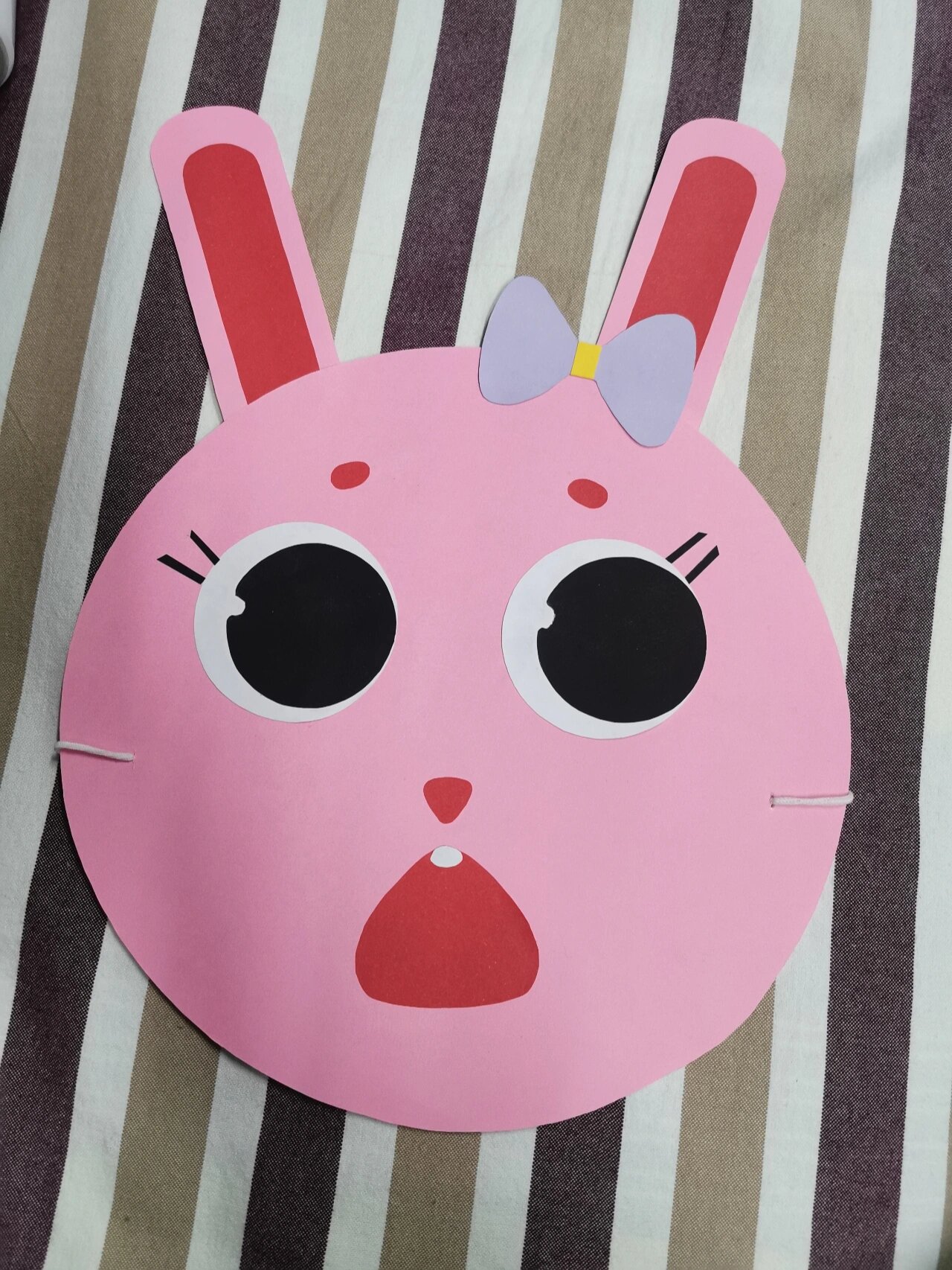 创意手工面具 小兔子面具,绳子是用的口罩上面的袋子弄的,一起学起来