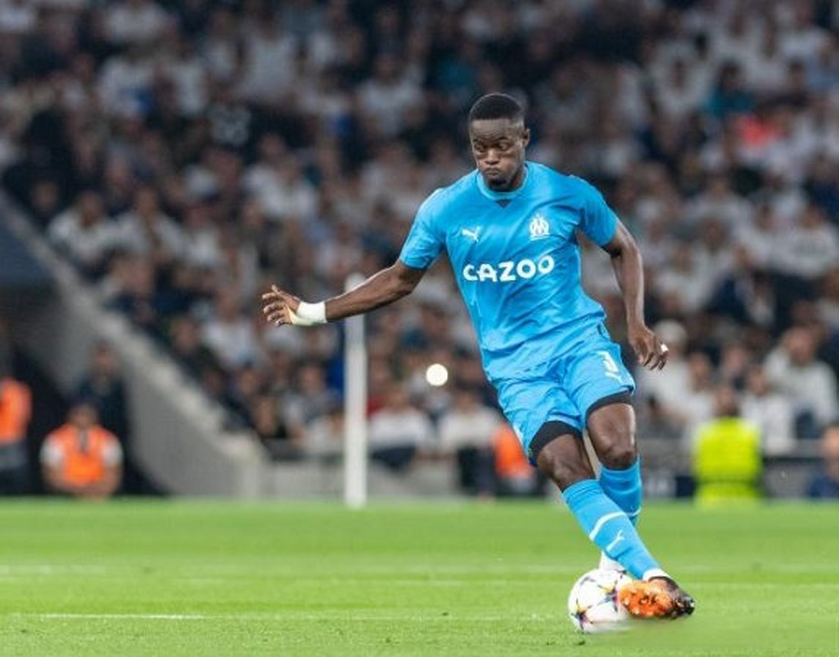 贝西克塔斯与拜利达成原则性协议,正与曼联谈判  据知名记者罗马诺