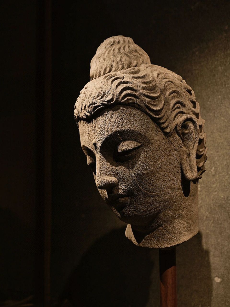 风化香樟木犍陀罗#佛像# #雕塑# #新中式风格的家# #文人空间# #茶饮