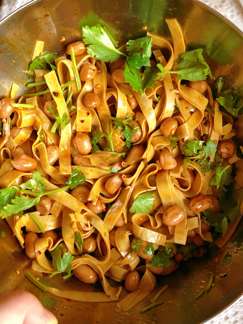 称霸地摊夜市的豆皮拌花生米75好吃到没话说75 比地摊夜市还好吃