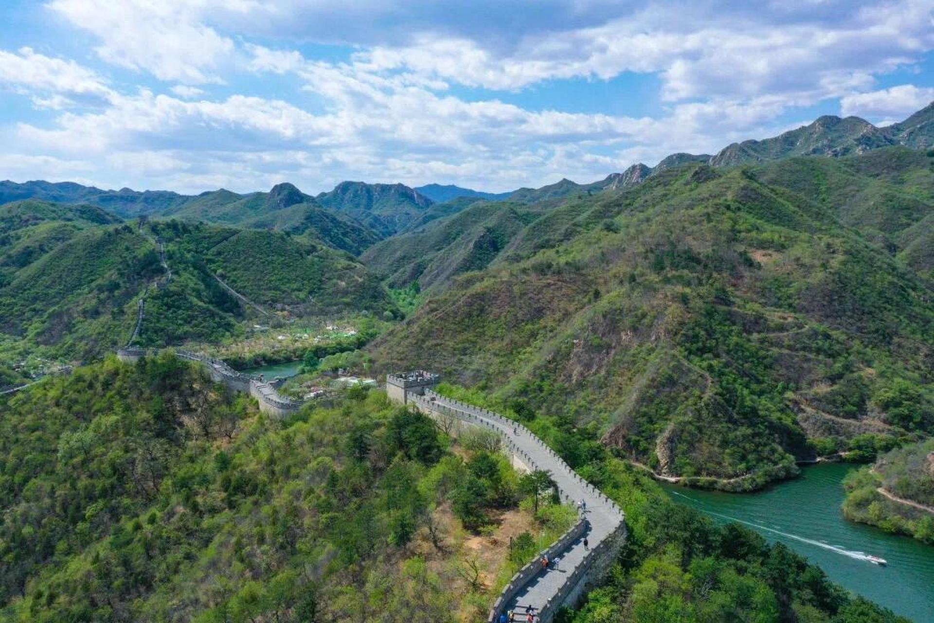 跟我去水长城旅游区,位于北京市怀柔区九渡河镇境内的黄花城水长城