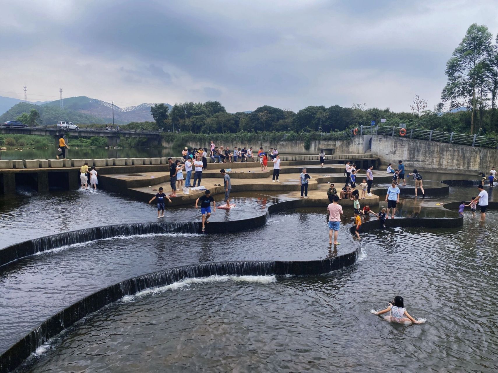 鹤山鹤城五星村 比预期噶少人,适合放风