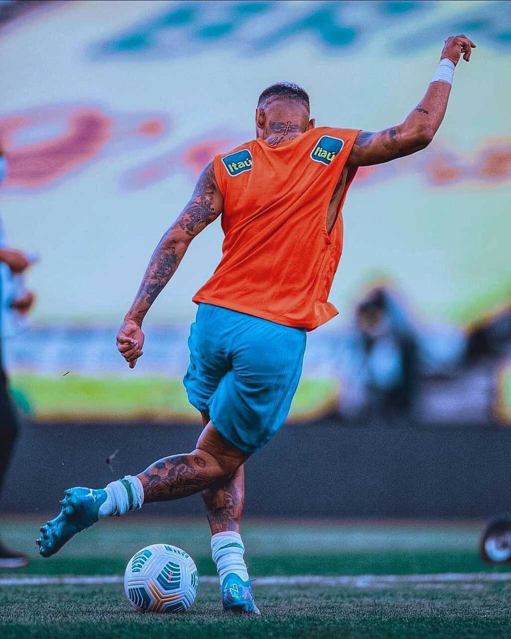 内马尔背影图(二) 9793巴西国家队篇