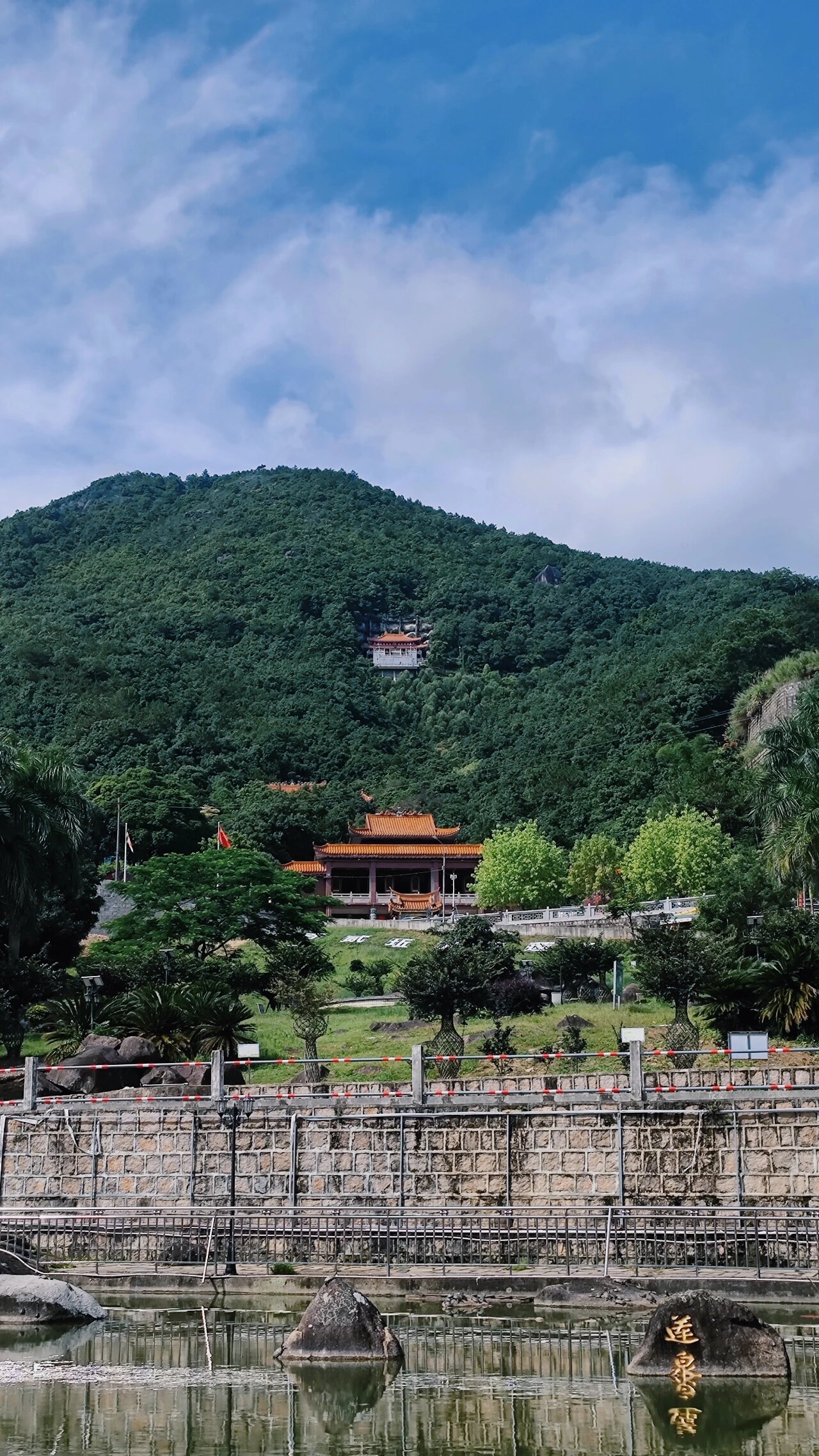 百二丘田藏莲寺 地点(づ ●─● )  大南山的百二丘田藏莲寺,路程比较
