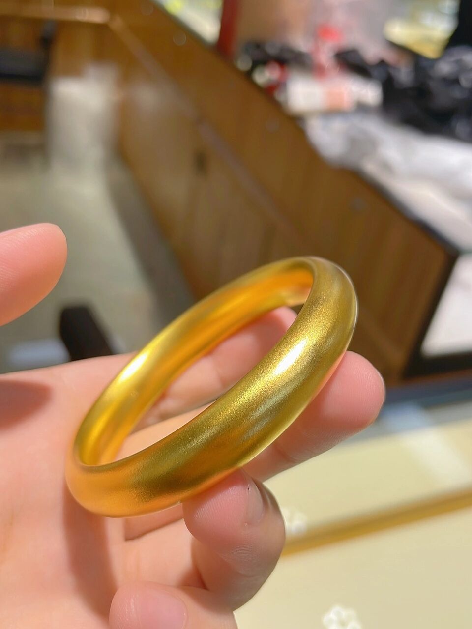 古法金泥鳅背手镯62克