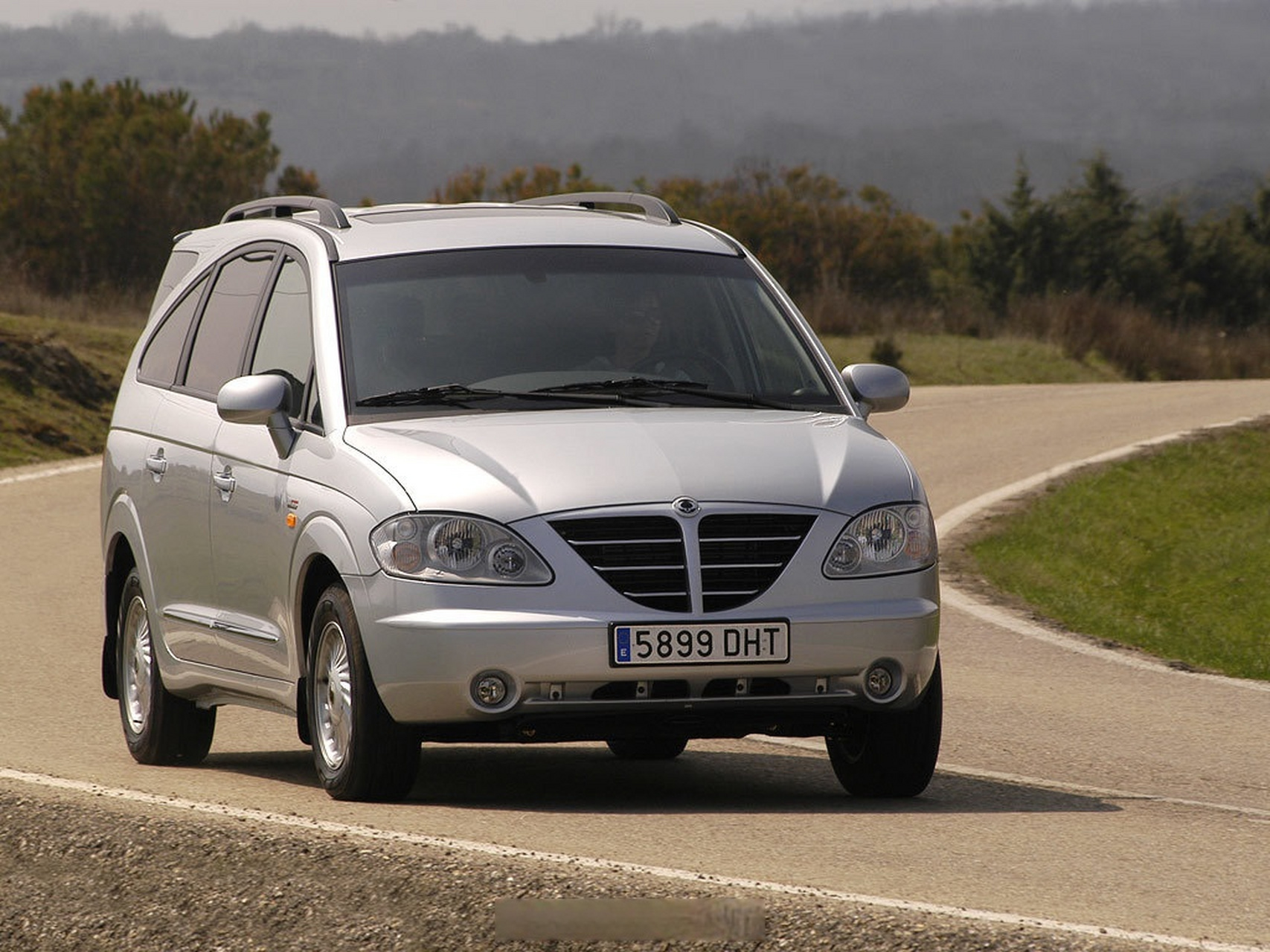 05年还是06年,当时还是年轻编辑的van哥被领导派去试这车——#双龙路