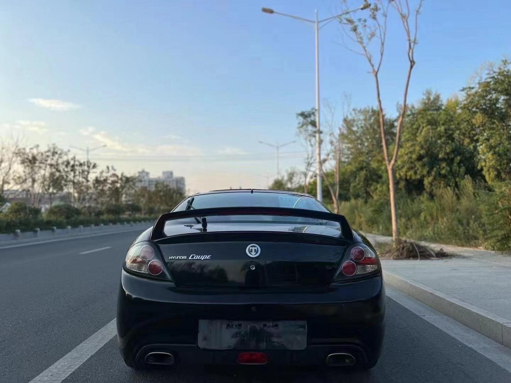 2008年进口现代酷派双门跑车,自动挡2.