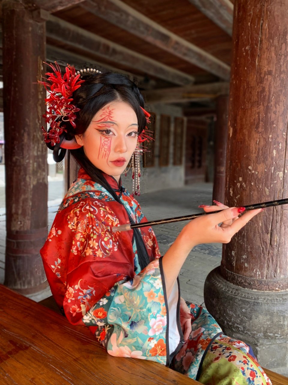 插画人仿妆︳鬼新娘系列 参考图来自  万圣节画这个妆容肯定很出彩,不