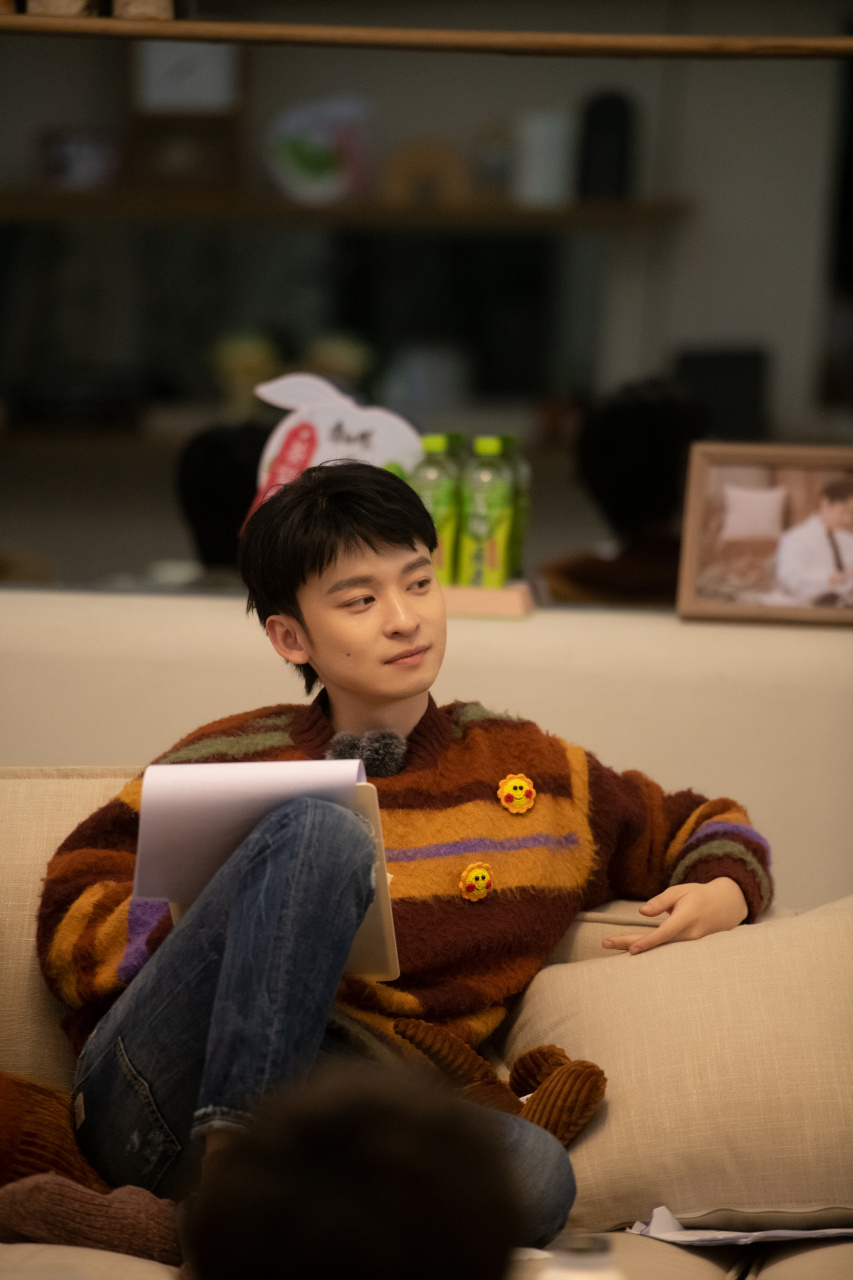 别在自己身上,到把自己的小太阳主动送人,小董@董子健到底经历了什么?