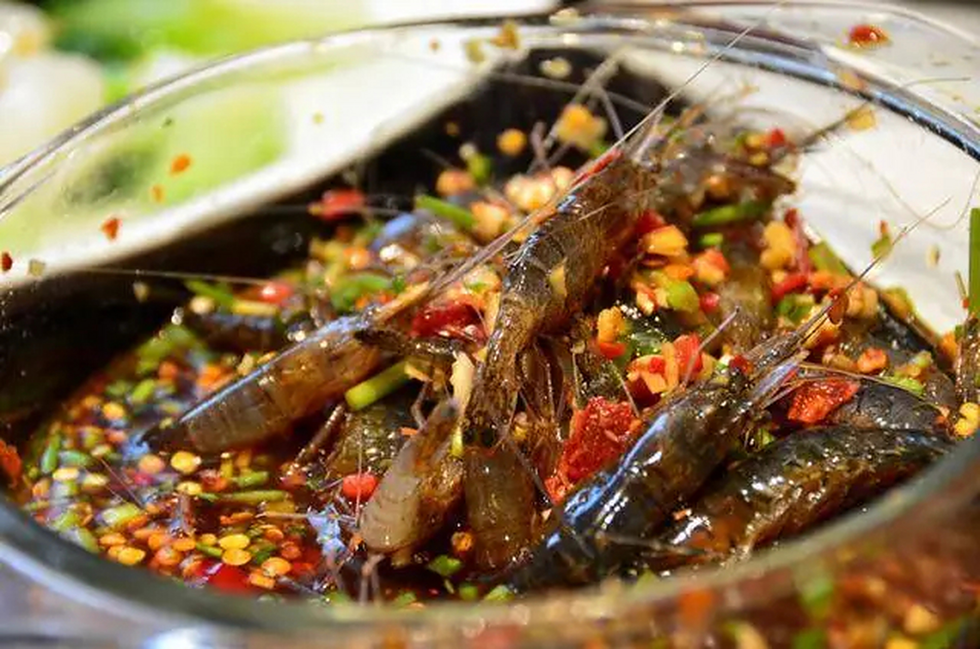 只要是活蹦乱跳的鲜河虾,都是制作醉河虾的好材料[馋嘴]肉质