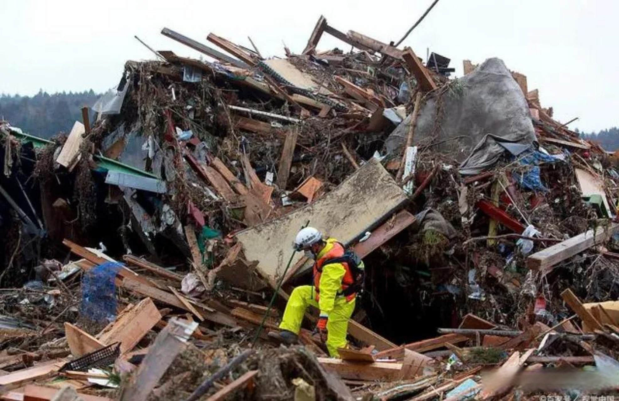 1906年的这一天,旧金山发生了里氏7.8级的强烈地震.