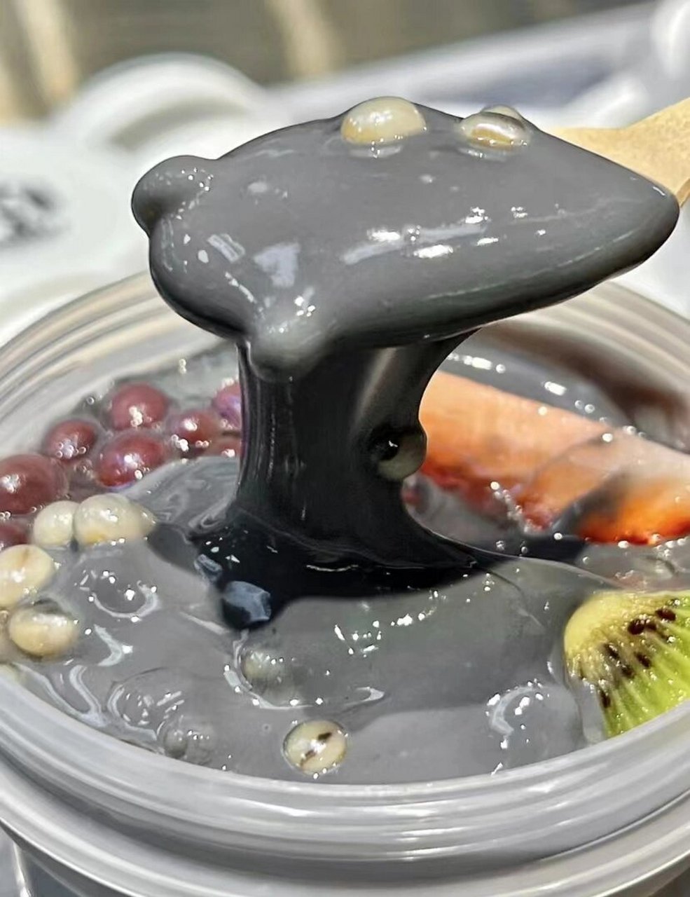 爆火97的"水泥"黑五谷拉丝酸奶水果捞 91辛李记·拉丝酸奶水果捞