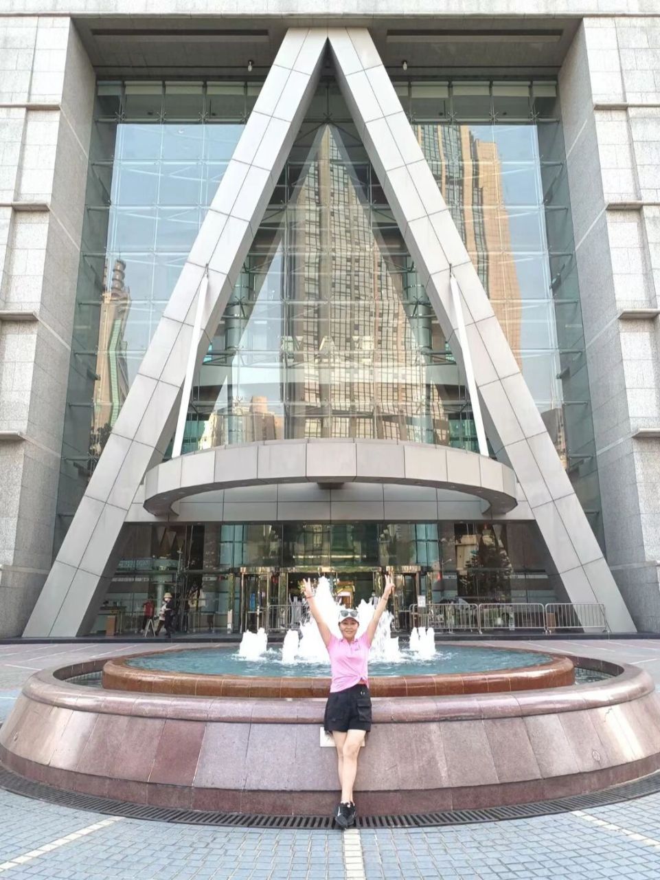 地王大厦69楼观景 "地王观光·深港之窗",是亚洲第一高层主题观光旅游