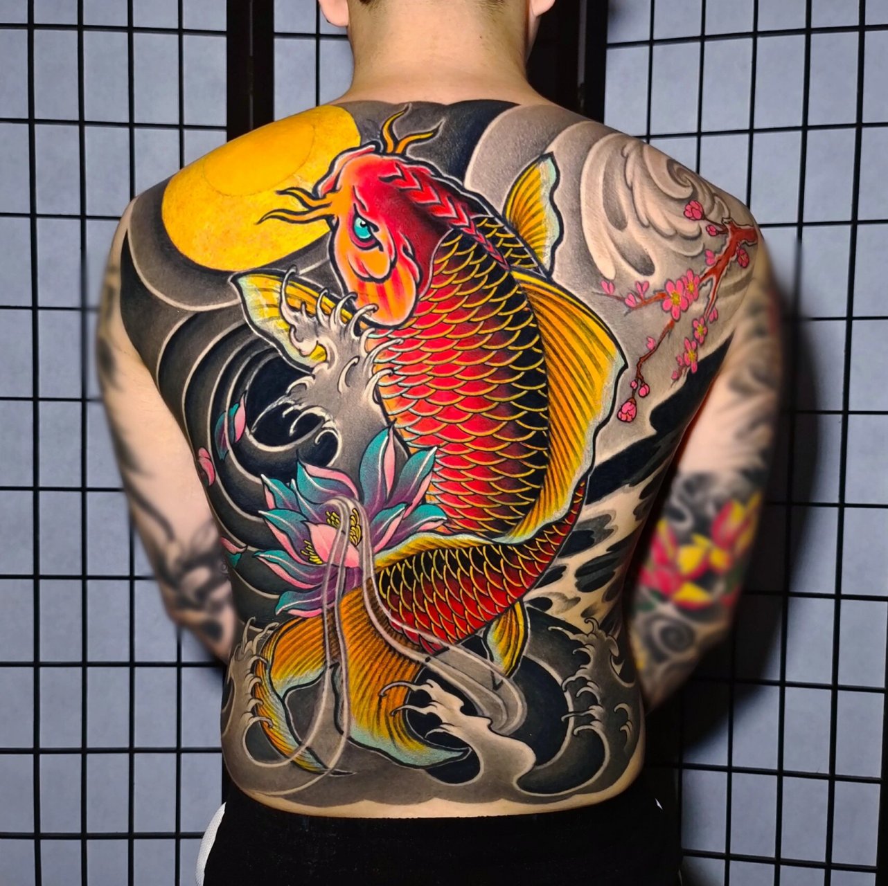 修改 - 满背老传统锦鲤