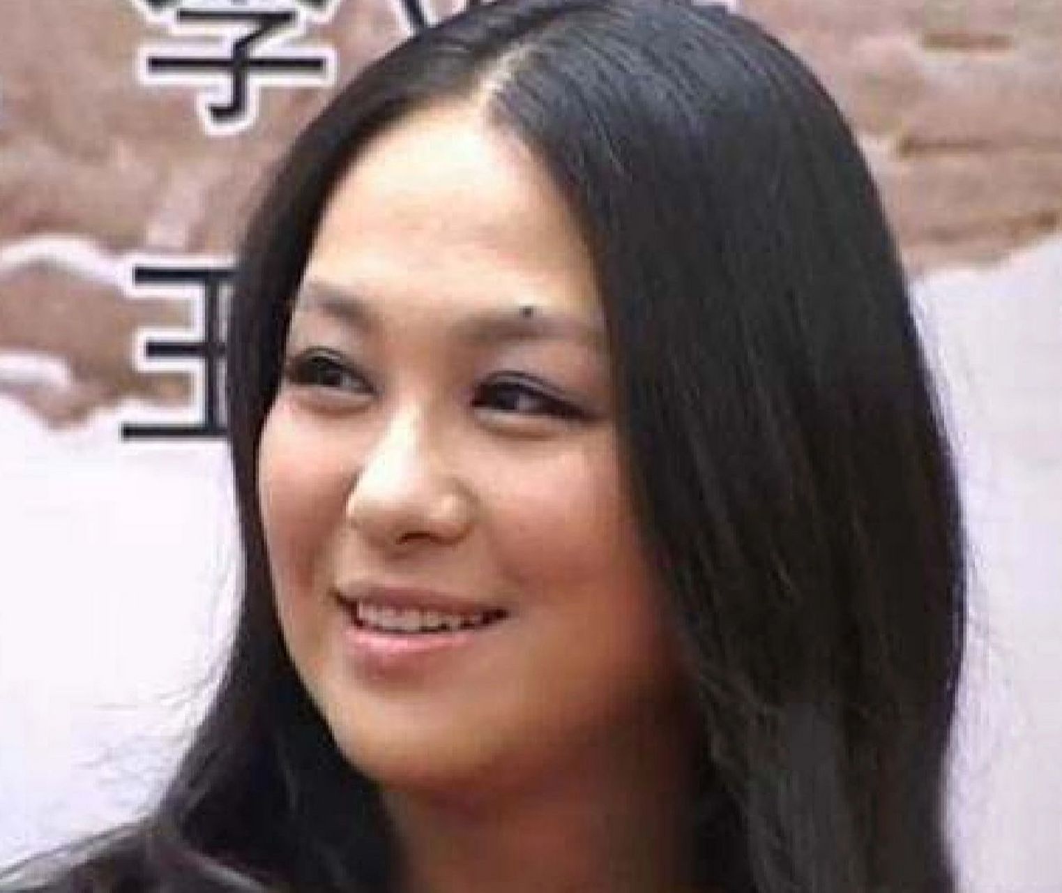 女人的眉毛内长痣,说明了这种人财运很好 女人的眉毛内长痣,说明了