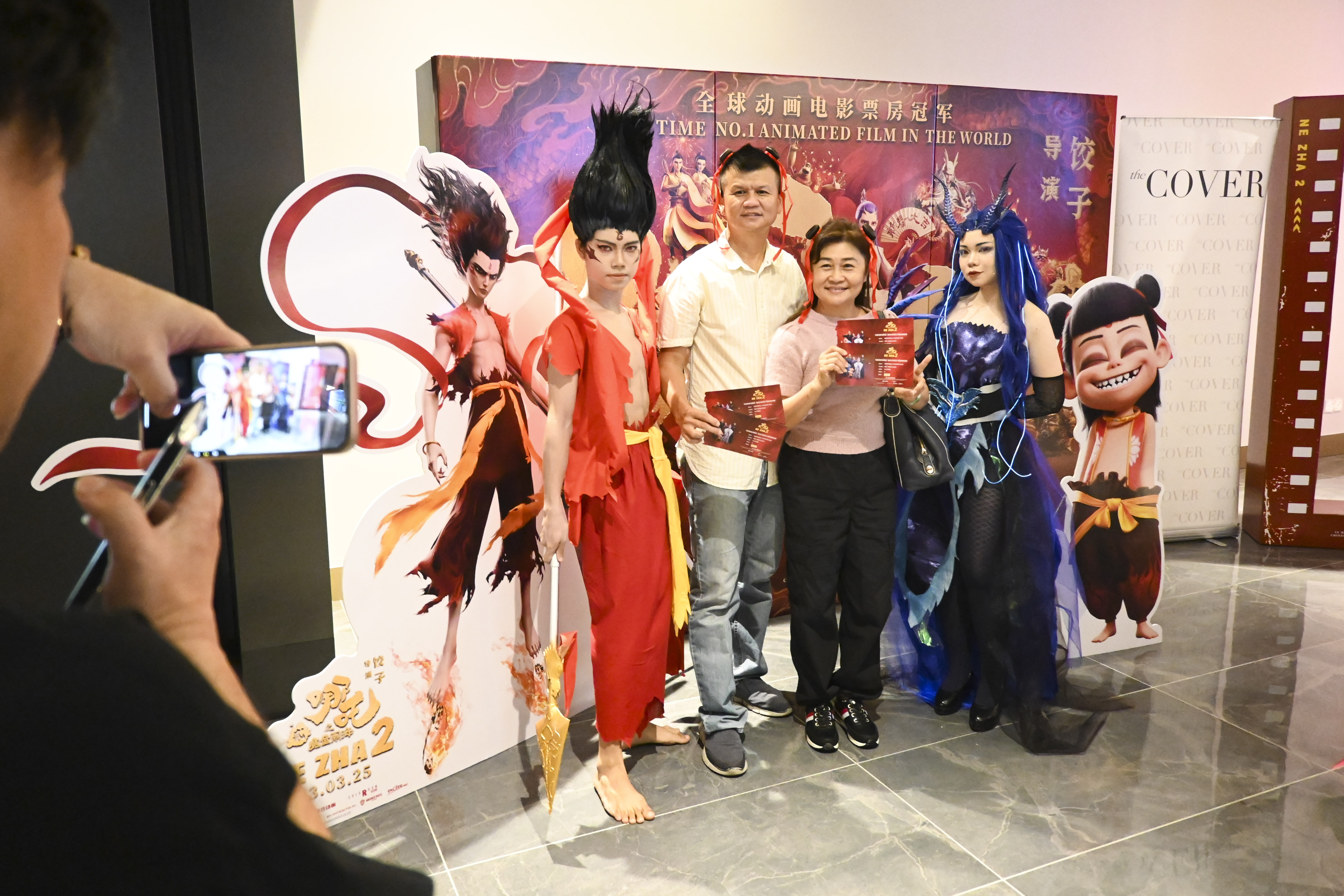 观众席上的热情互动掀起高潮