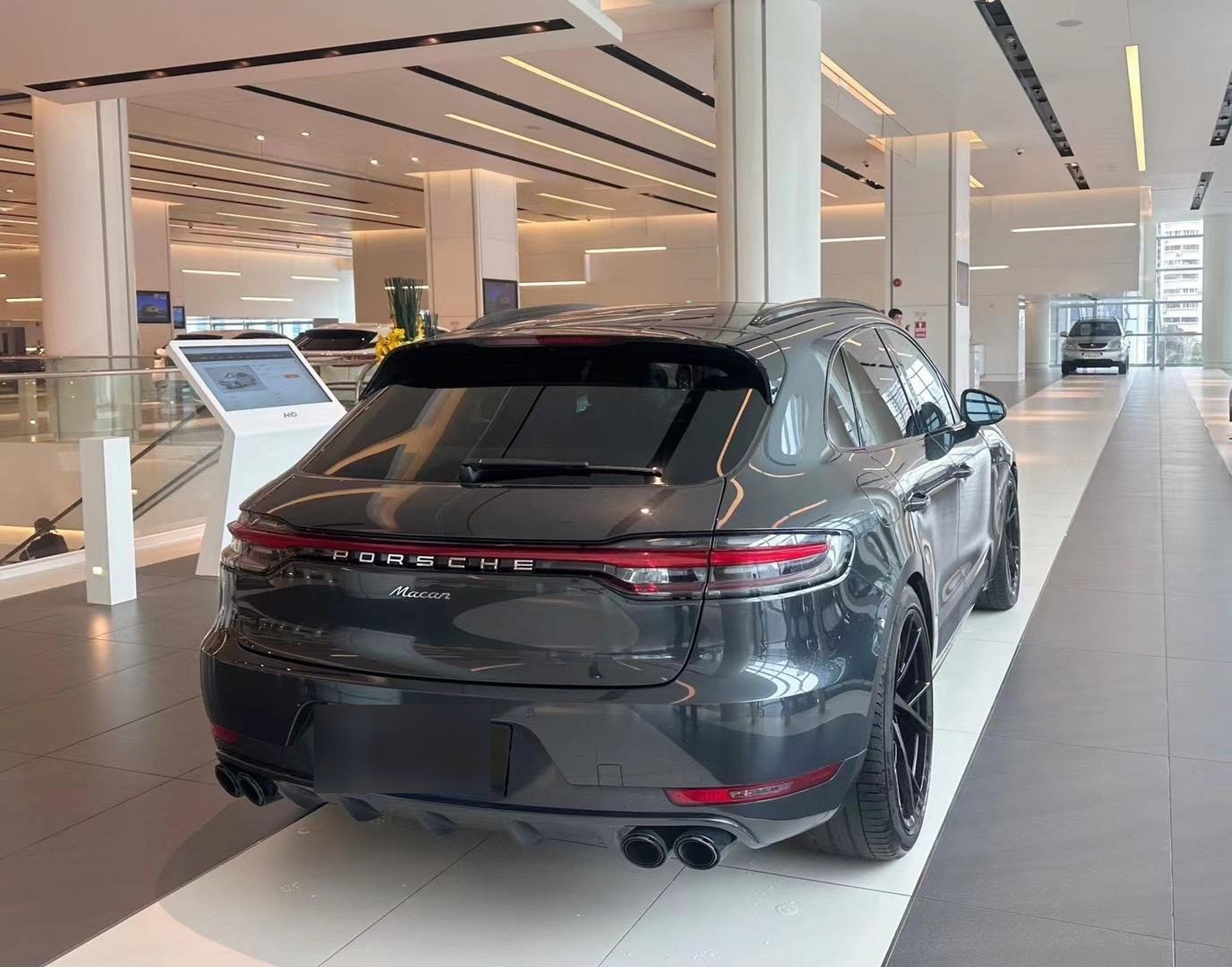 保时捷macan/2.0t/21款/选配柏林之声音响 22年1月入户 ,行驶约3.