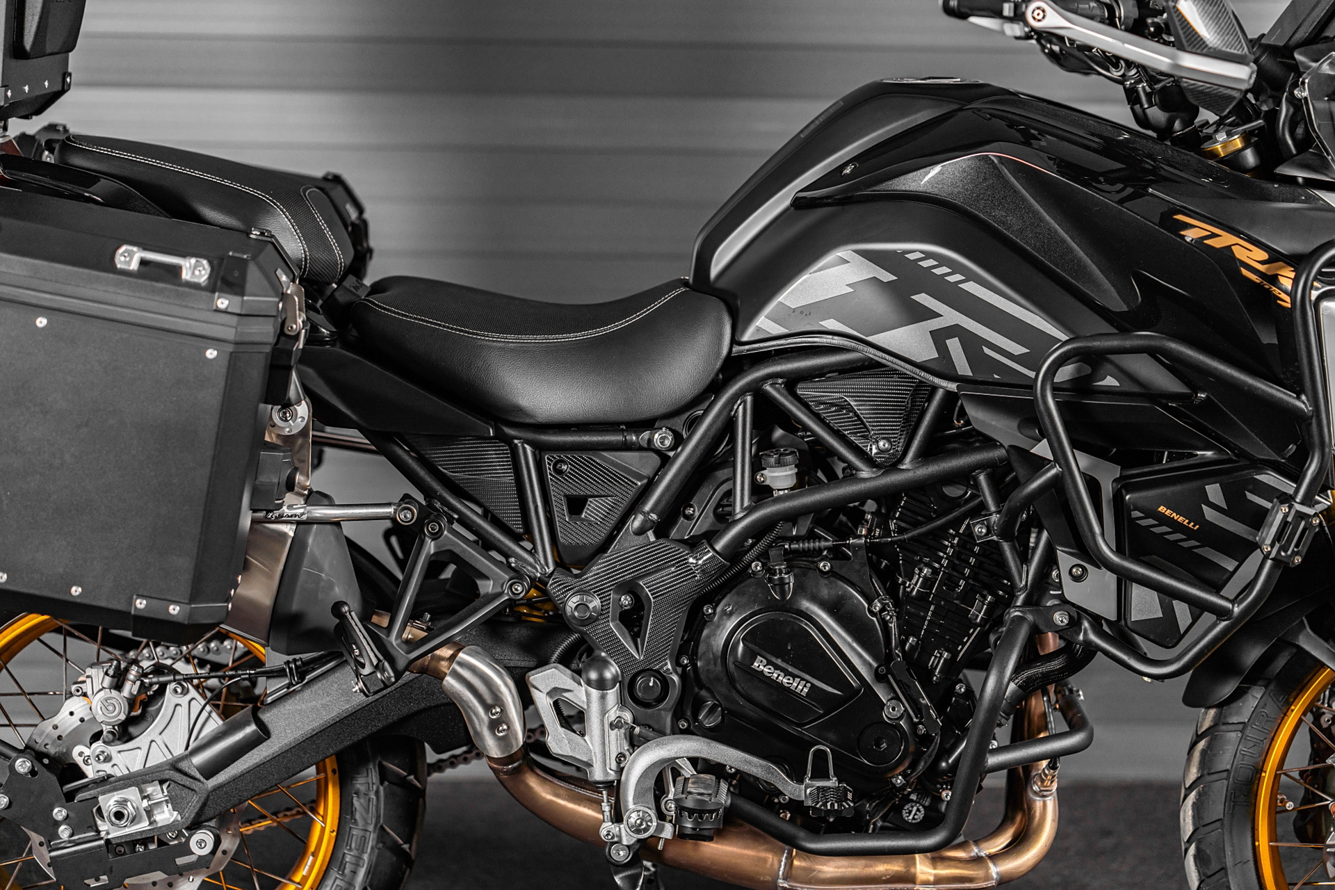 贝纳利702x 贝纳利702x