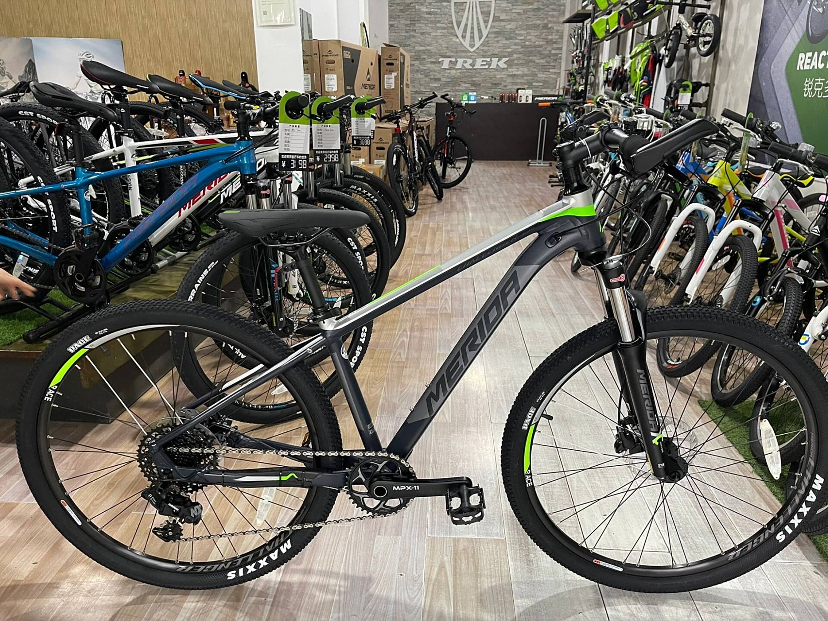 美利达挑战者600 美利达挑战者600 sram 11段变速系统,变速稳定,精准