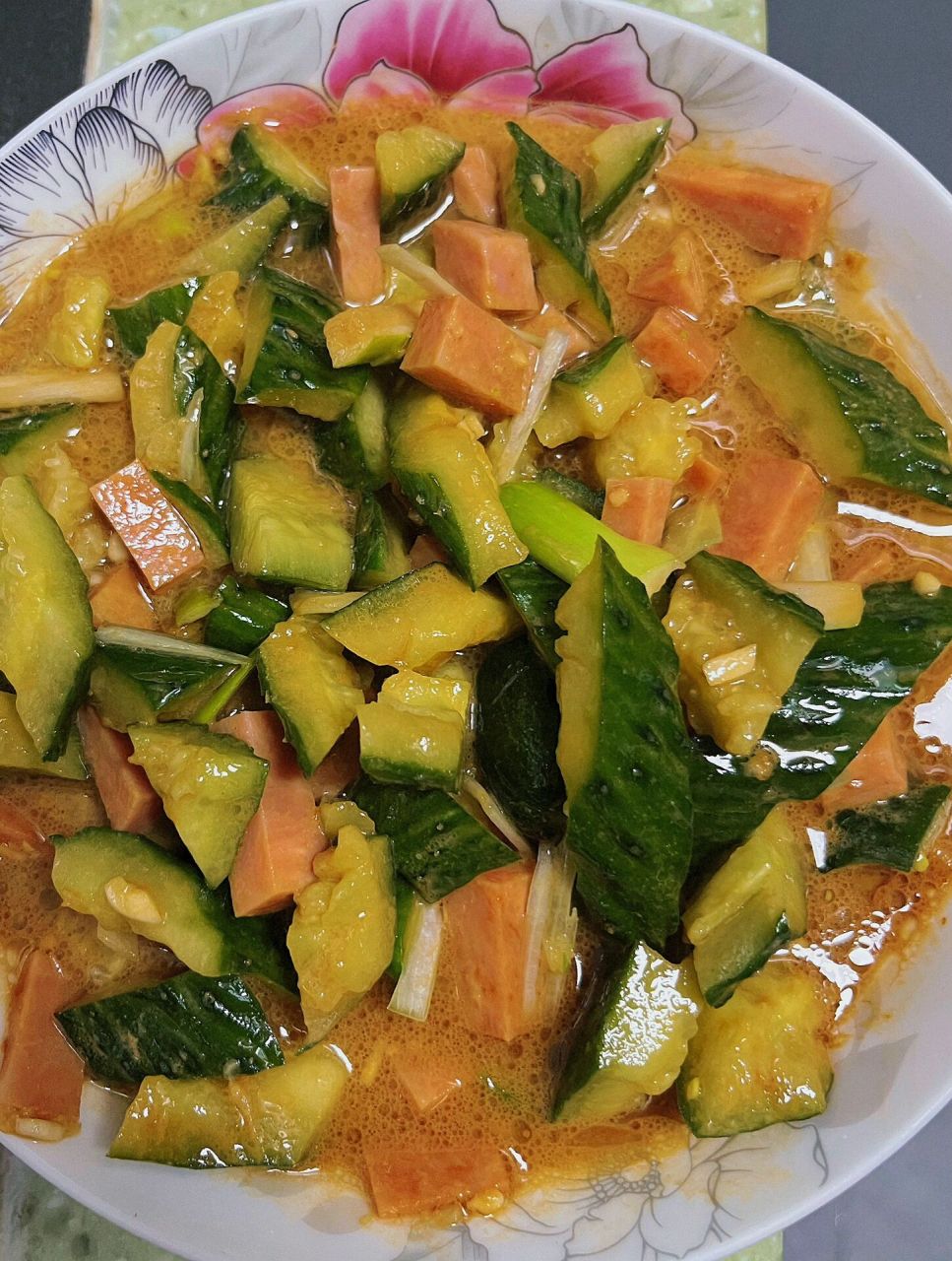 巨好吃 很好吃的凉菜,麻酱拌黄瓜,一口气吃到爽,超级香7515喜欢吃