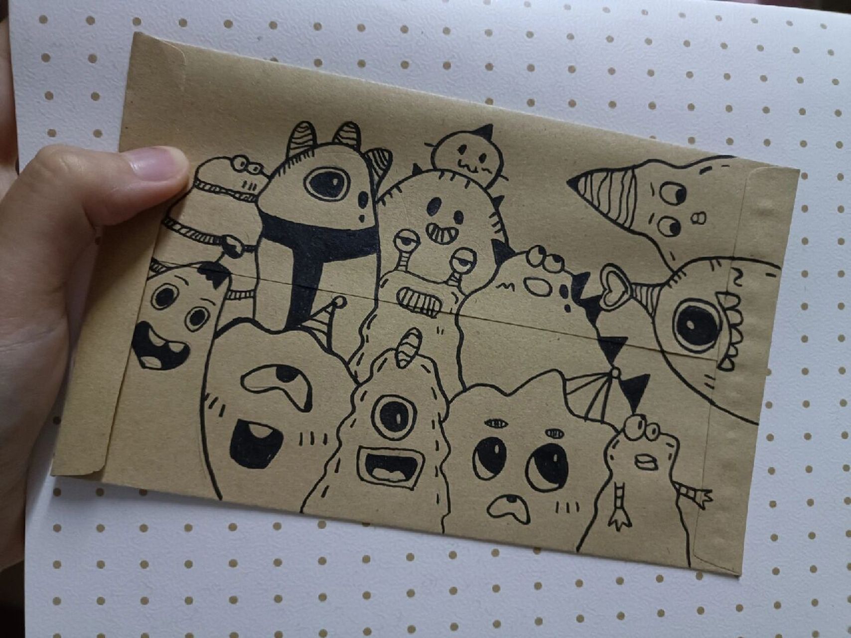 第一次用心设计好信封封面,很满意嘞 希望小朋友收到会喜欢and信封