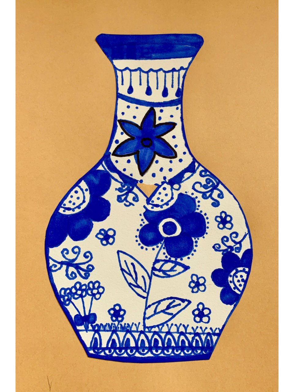 青花瓷创意儿童画花瓶,小学生作品  小学三年级,四年级的绘画作品