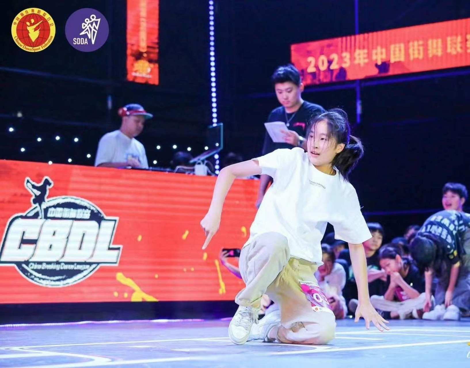 北仑芦渎中学学生陈诗彤以全国第29名的成绩晋