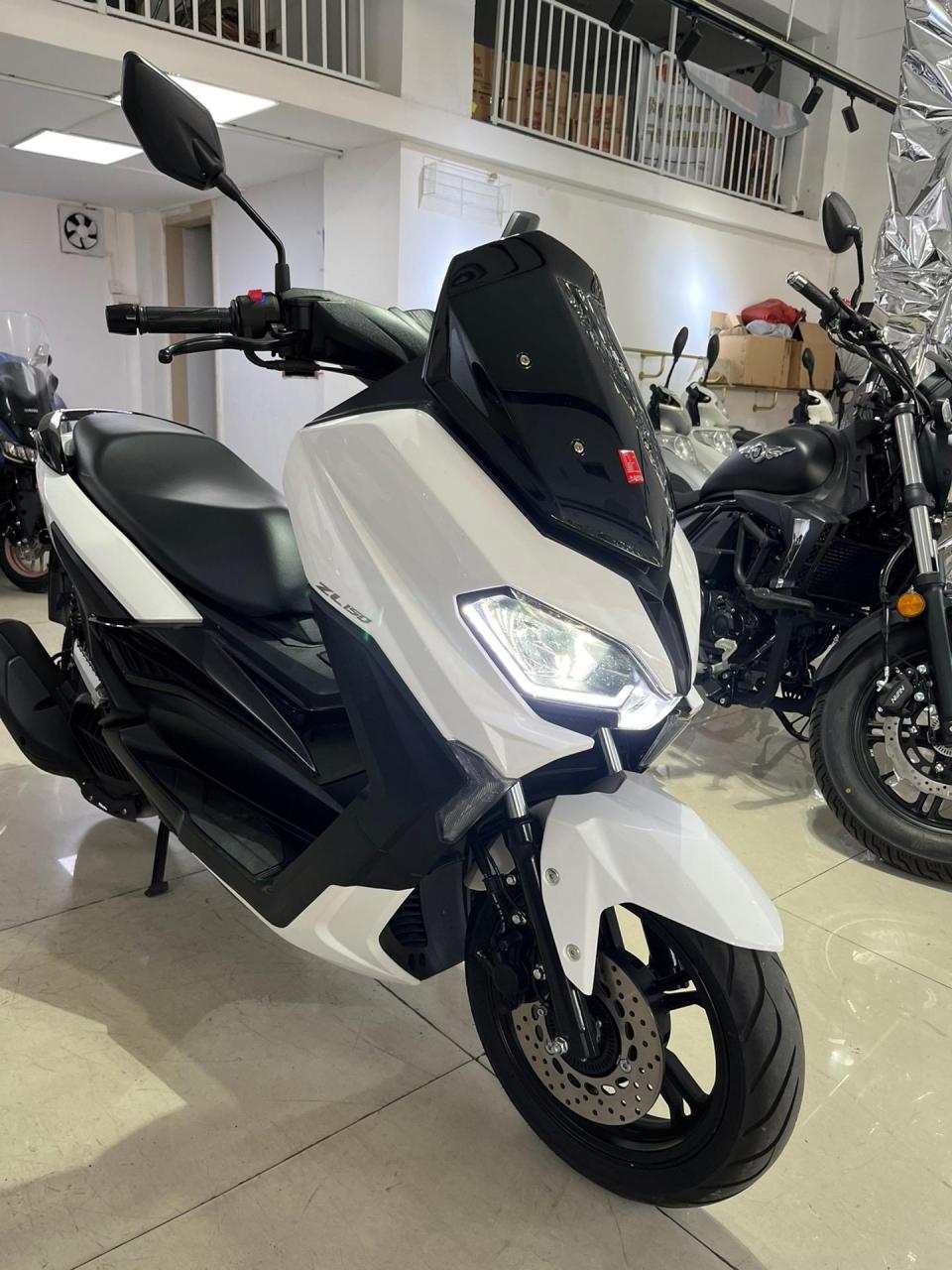 23年古思特麒麟远图150水冷电喷,加装护架,3000公里,准新车况,两套