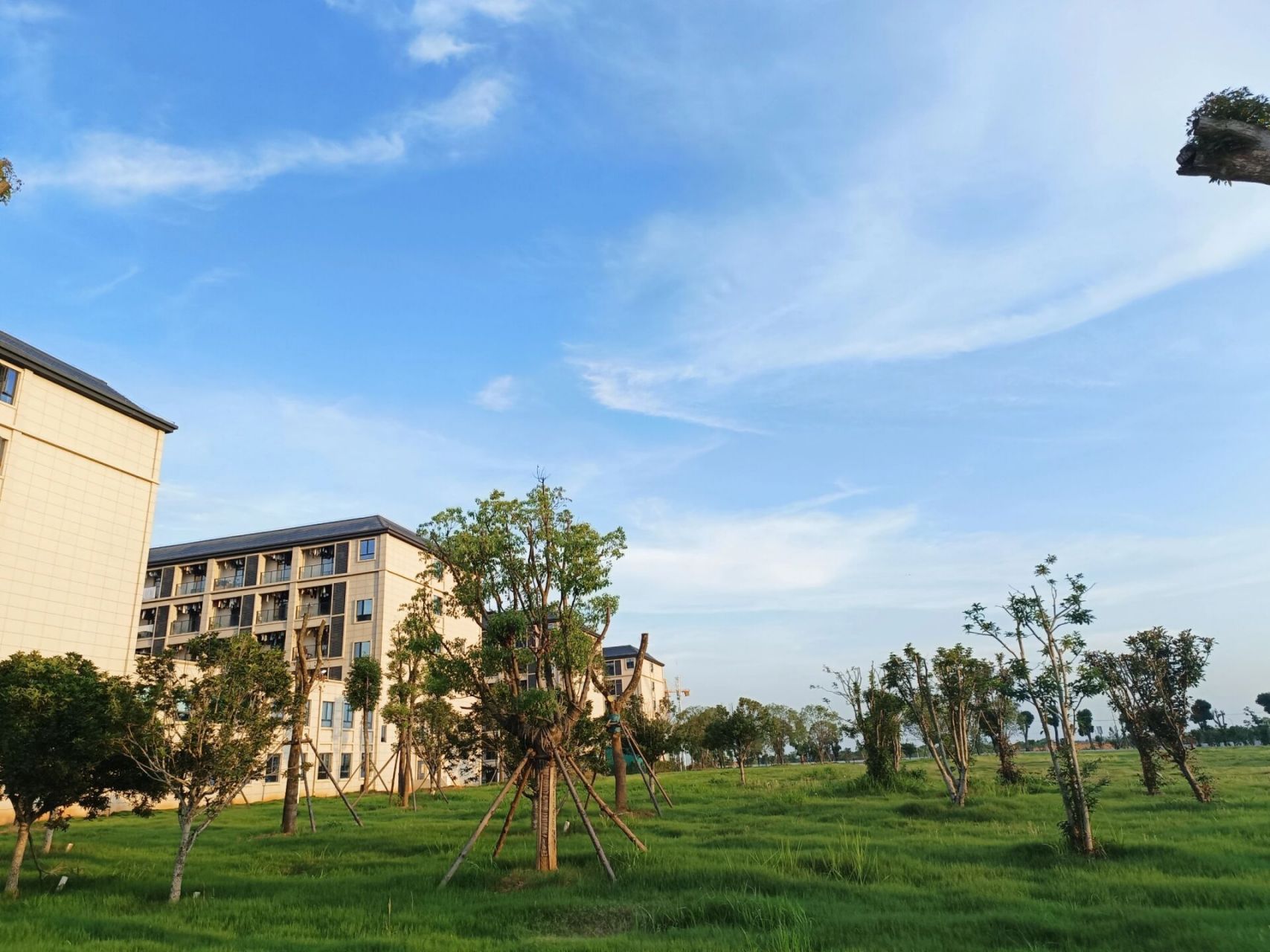 南昌交通学院 墨轩湖校区宿舍77教室77风景