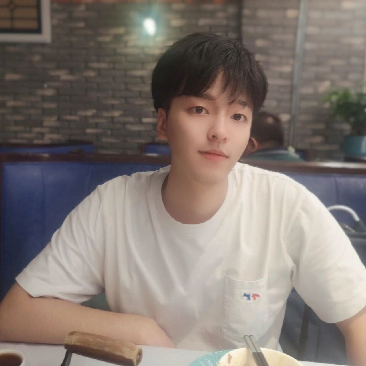 剪发前vs剪发后 大学青年男教师留啥发型呢 王老师马上就要正式上讲台
