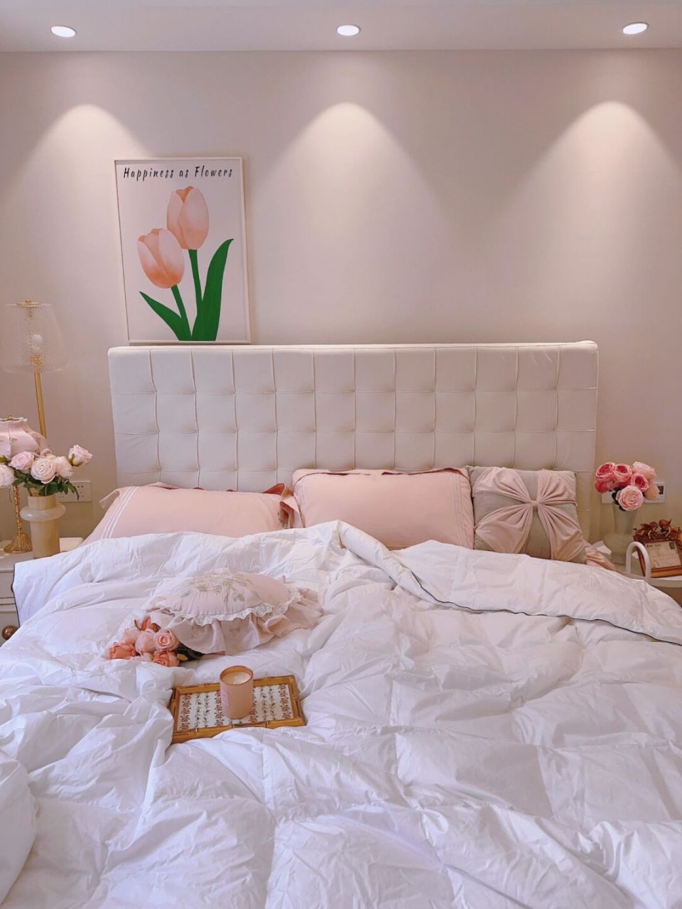 哈喽,今天分享我家只有13平米的主卧 老公很不满意这个卧室,不适合大