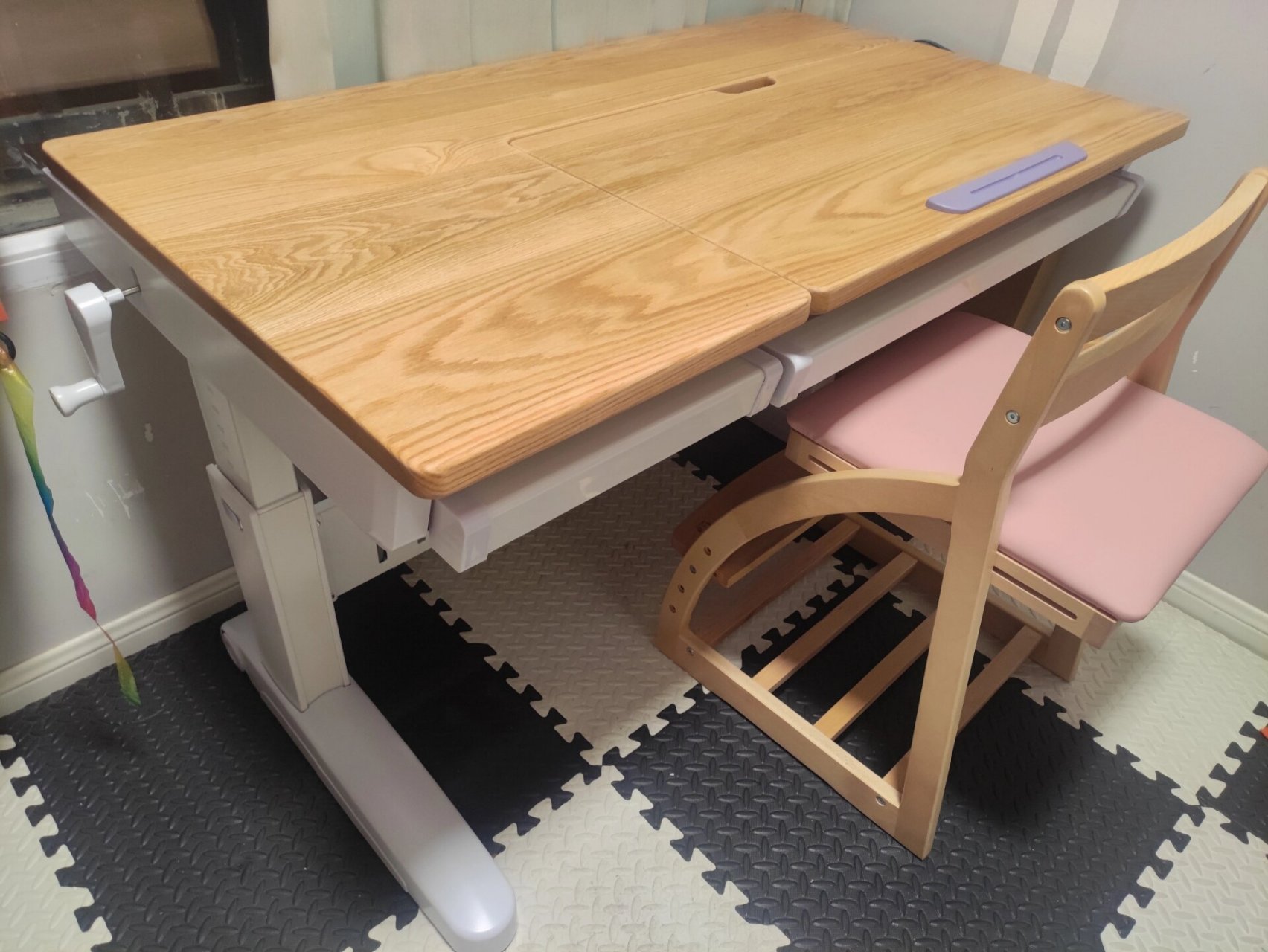 diy儿童学习桌椅,真香 自制学习桌,抄作业成功 桌架: 1688爱童 木板
