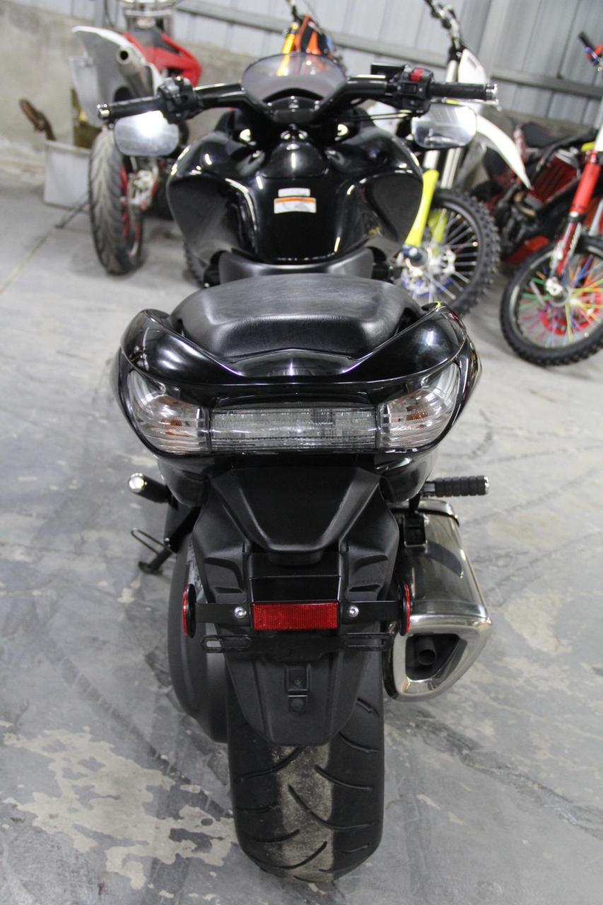 本田dn-01大鲨鱼 原板原灯 自动挡 25000