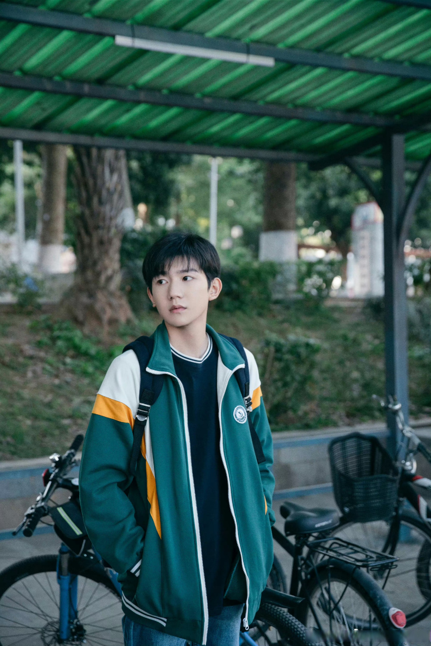 谁看了不说一句王源少年感好强,完全就是青春男高的样子!