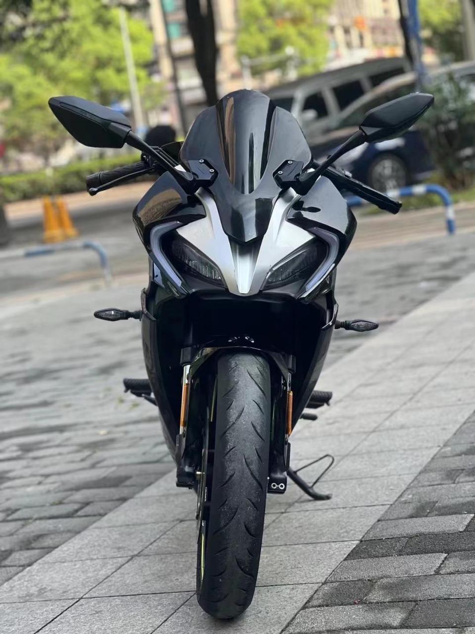 21年的春风250sr高配,车况精品成色看图,手续齐全有牌有证包过户,行驶