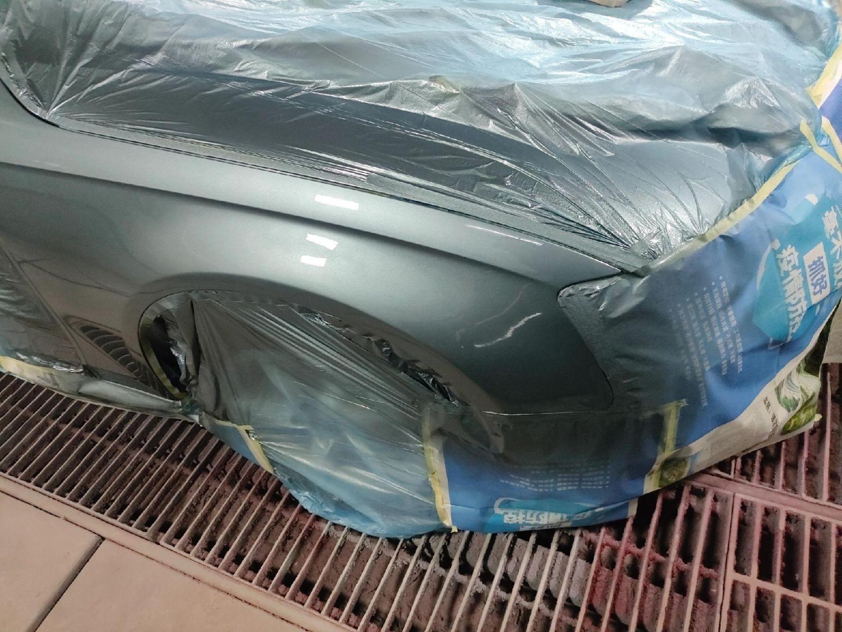 奥迪a4叶子板喷漆