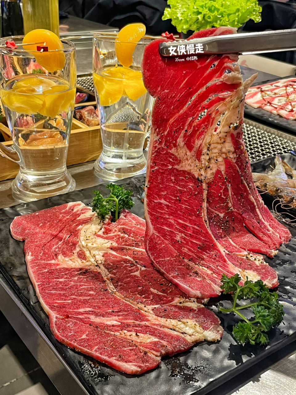 青年路爆火街头烤牛肉97超大片牛肉太哇塞7515 年底各种聚会