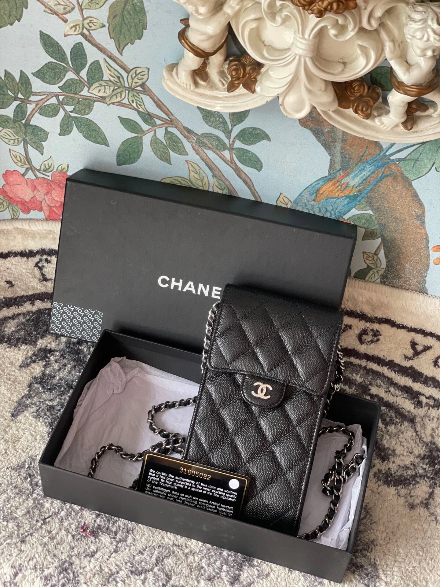 chanel 竖版手机包 荔枝牛皮鱼子酱 黑新 31