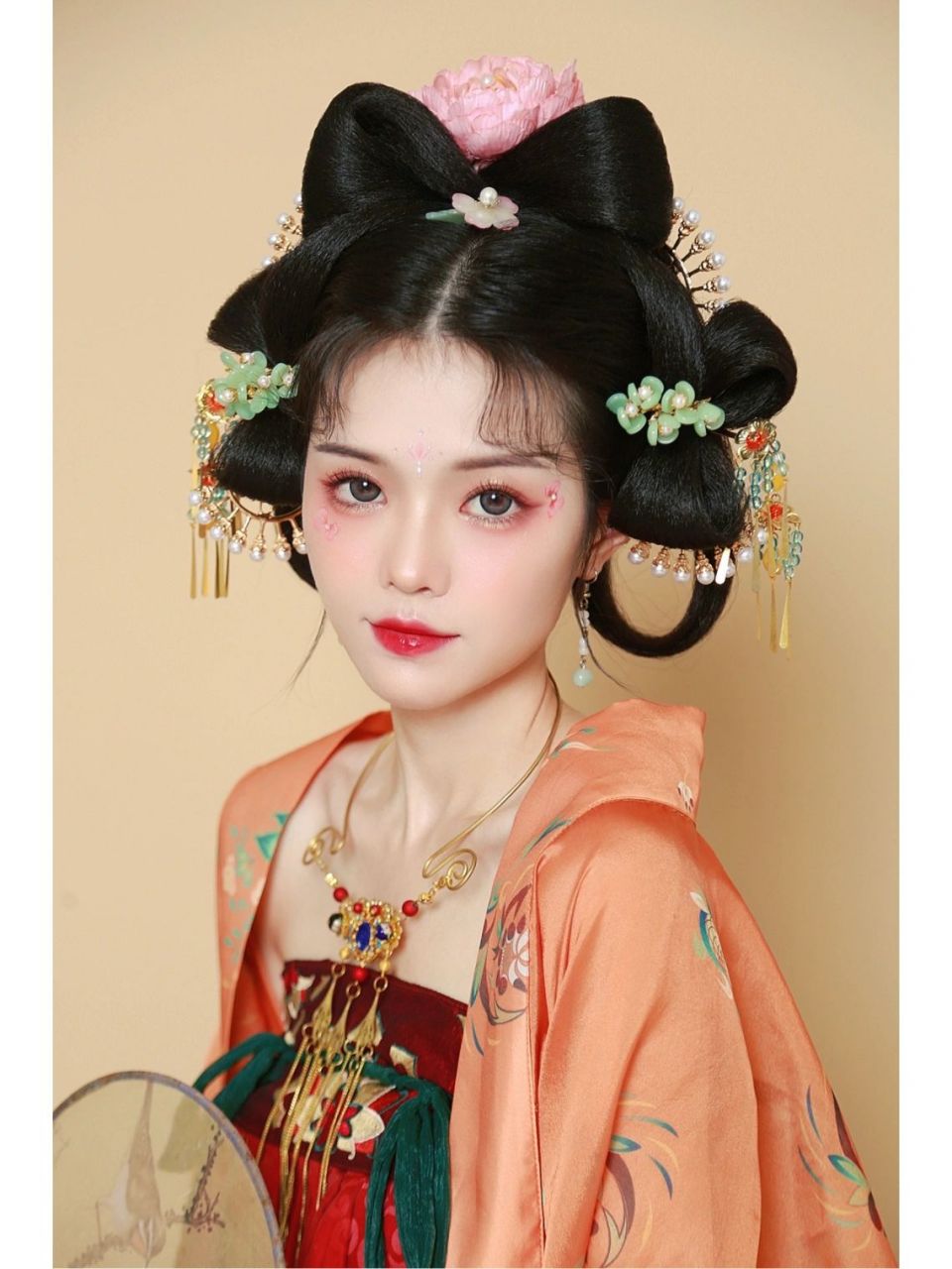 盛世唐装96写真|妆面造型·梦回大唐96 本人脸型偏圆,但为了达到