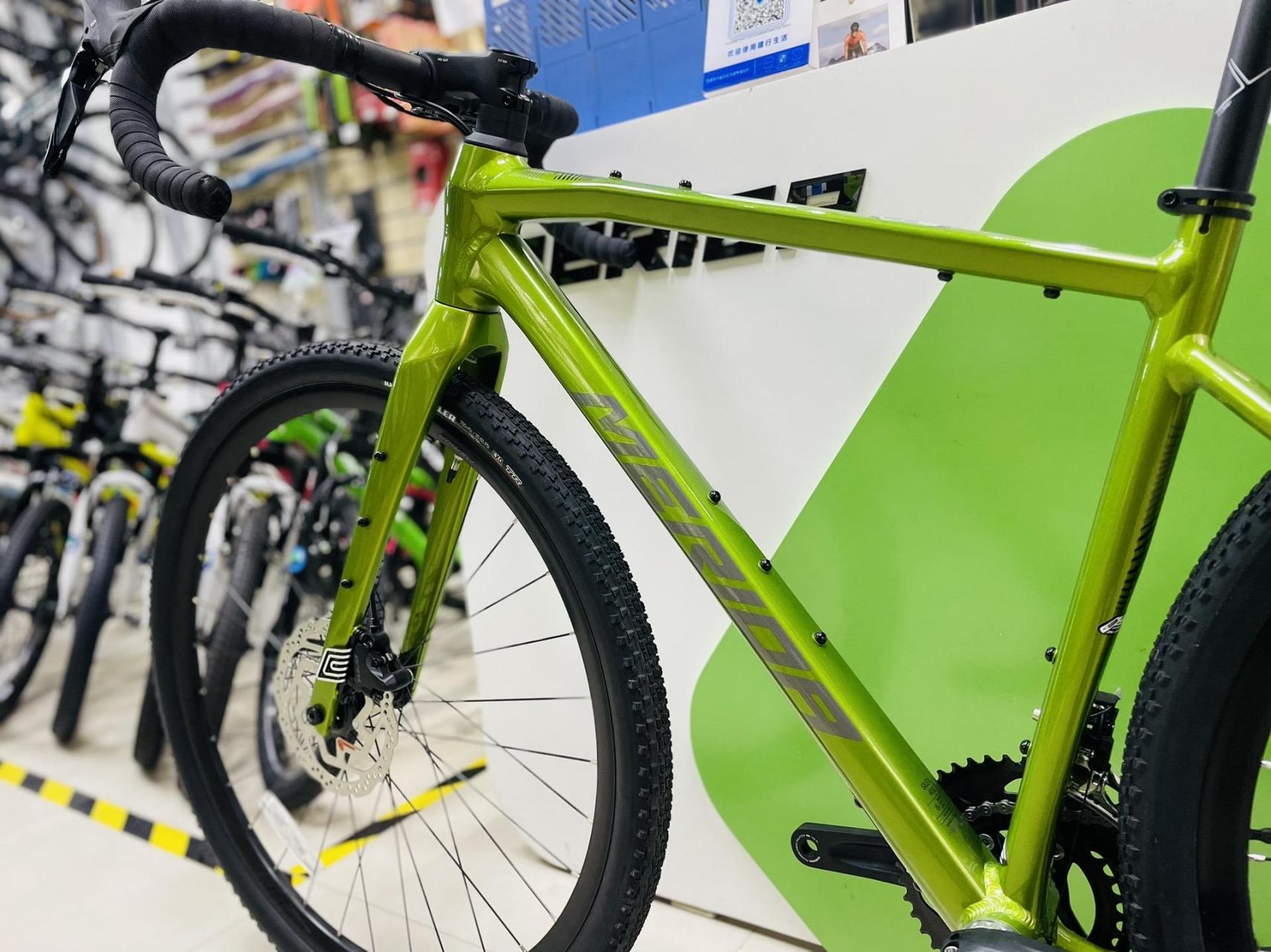 美利达silex(西利)重新诠释公路车的定义,丰富新视野,可以用作通勤,骑