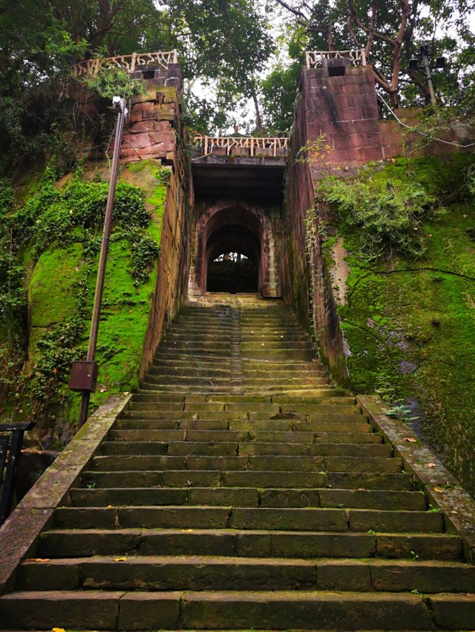 潼南大佛寺|最早使用全琉璃顶的古建筑 潼南大佛寺在全国可能名不见