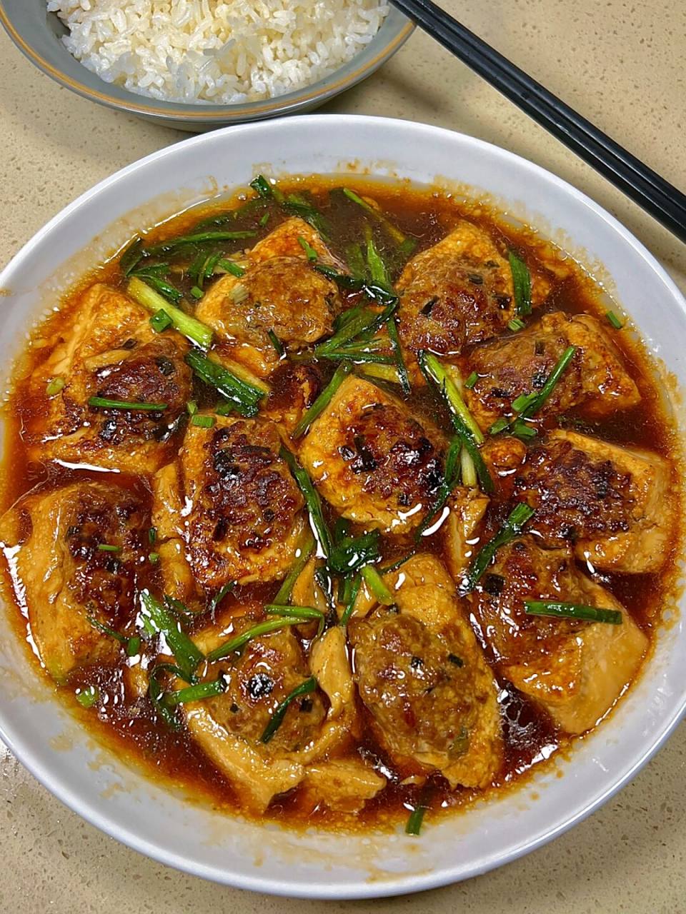 这个菜是有点东西在的! 一定要来给大家分享这个豆腐酿肉做法!