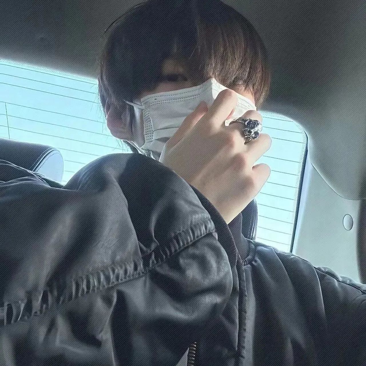 有一些话我听了会很开心但不会信 男生换头像肯定是要换酷酷的潮流