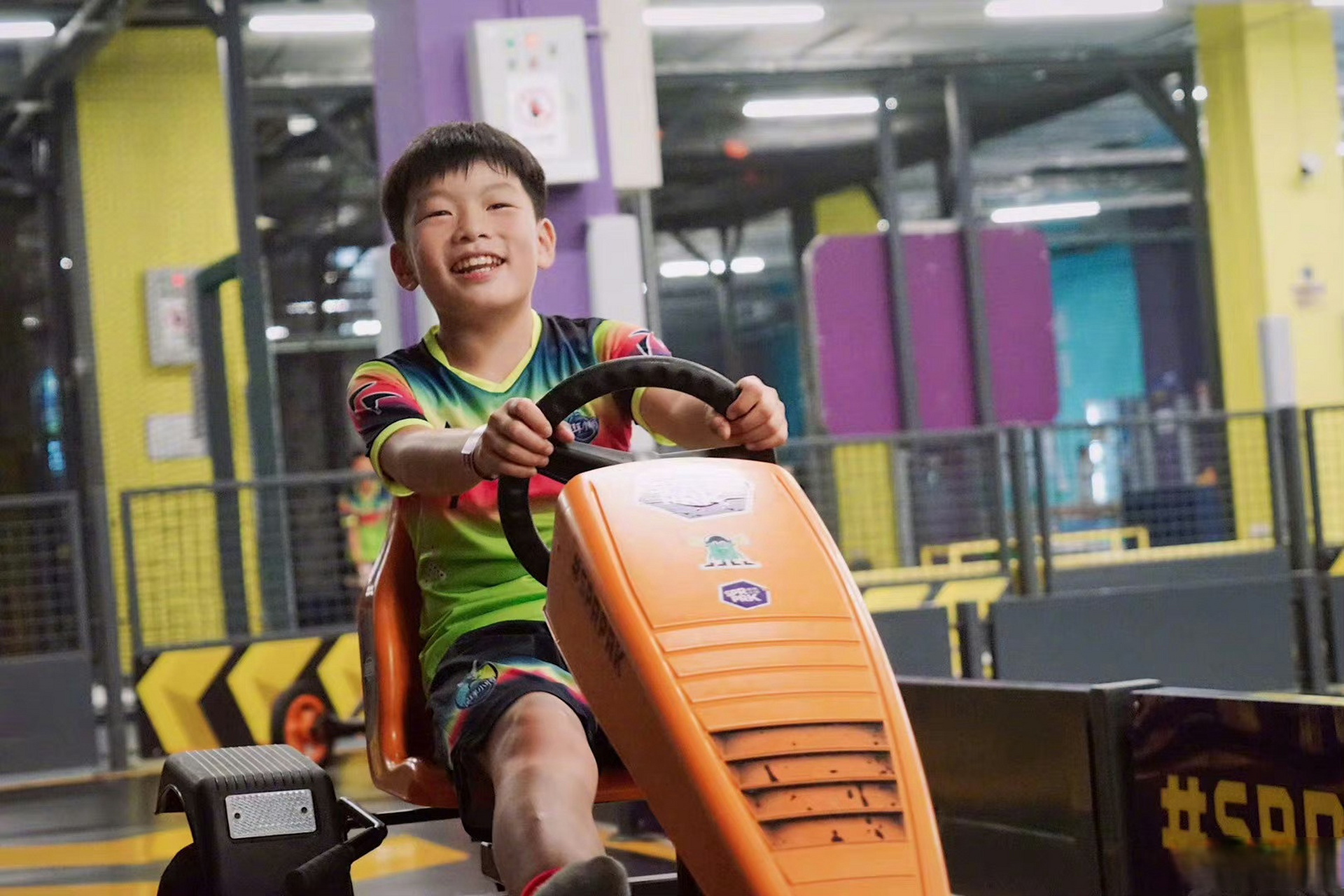 今天是#中国足球小将# 双胞胎兄弟老大吕孟洲,老二吕孟洋14周岁生日,