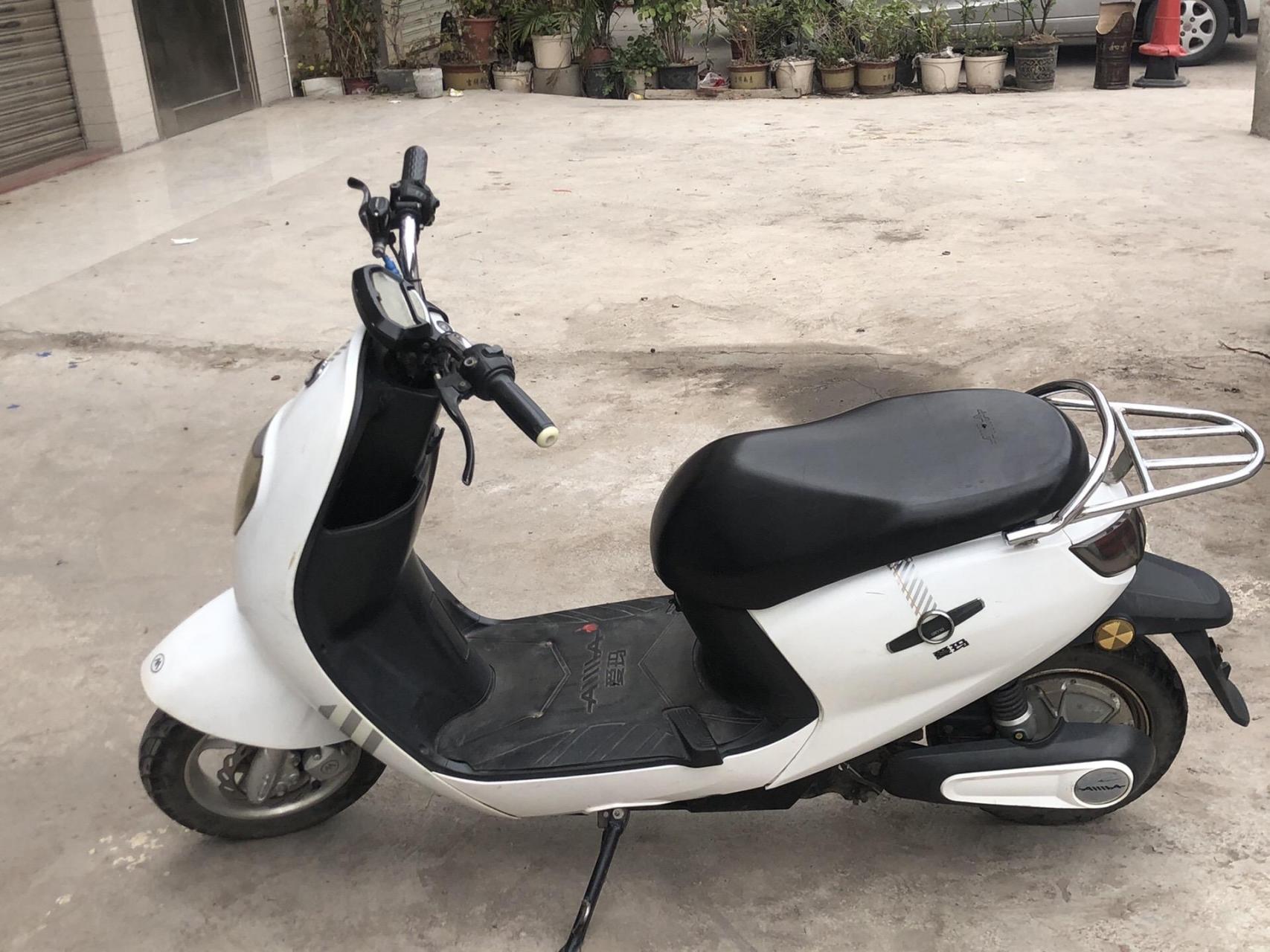 爱玛电动车老款的上不了牌照代步使用,电池23年10月换的60伏22.