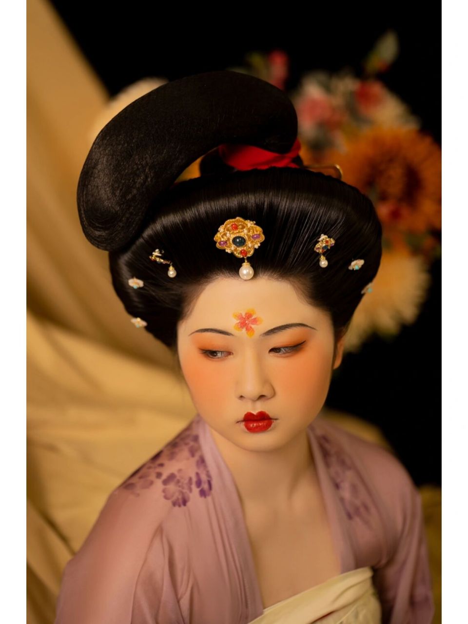 唐代贵妇造型|堕马髻|落梅妆 妆造 摄影 后期:me 模特:鲸鱼 #汉服