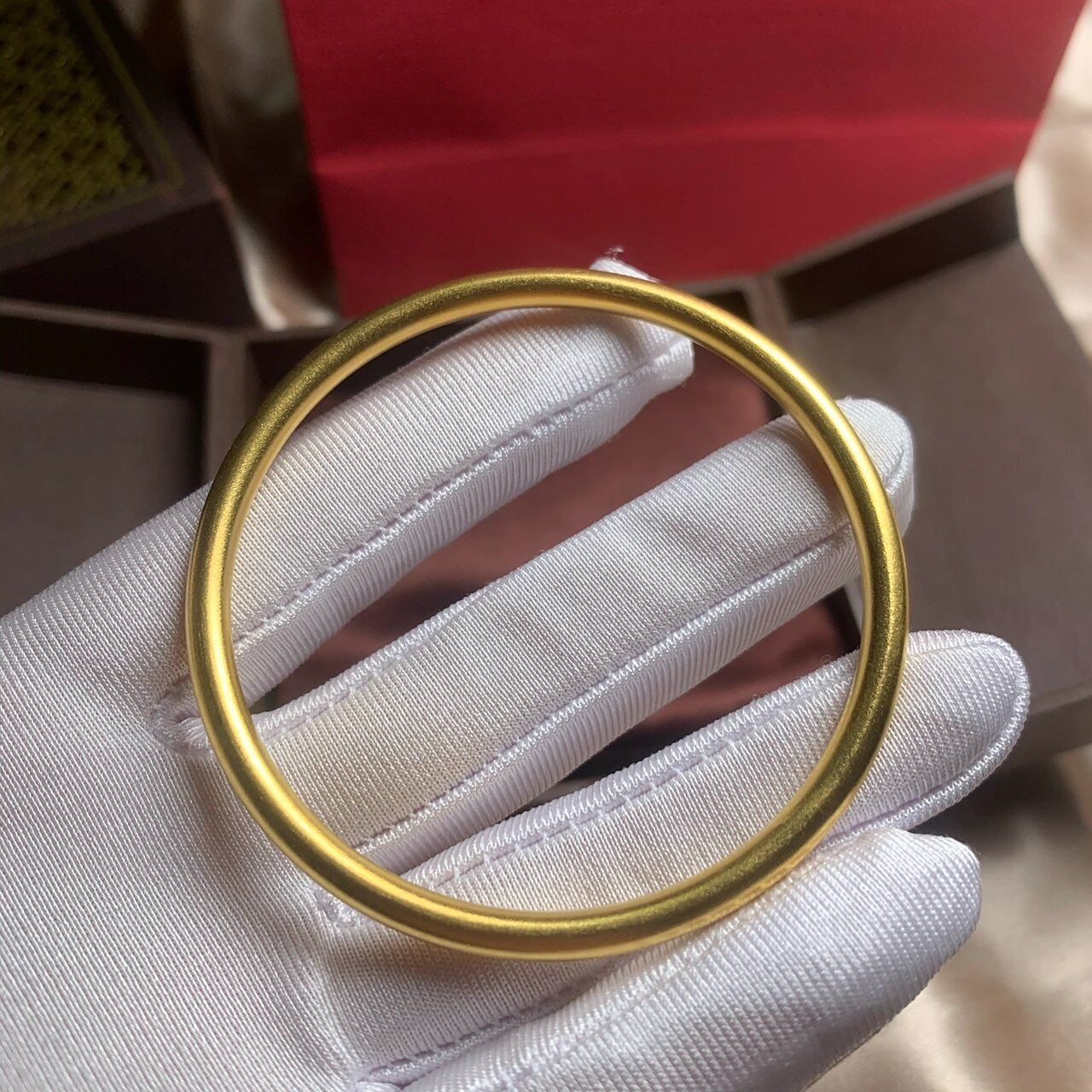 古法金手镯56号圈口多少金重合适?