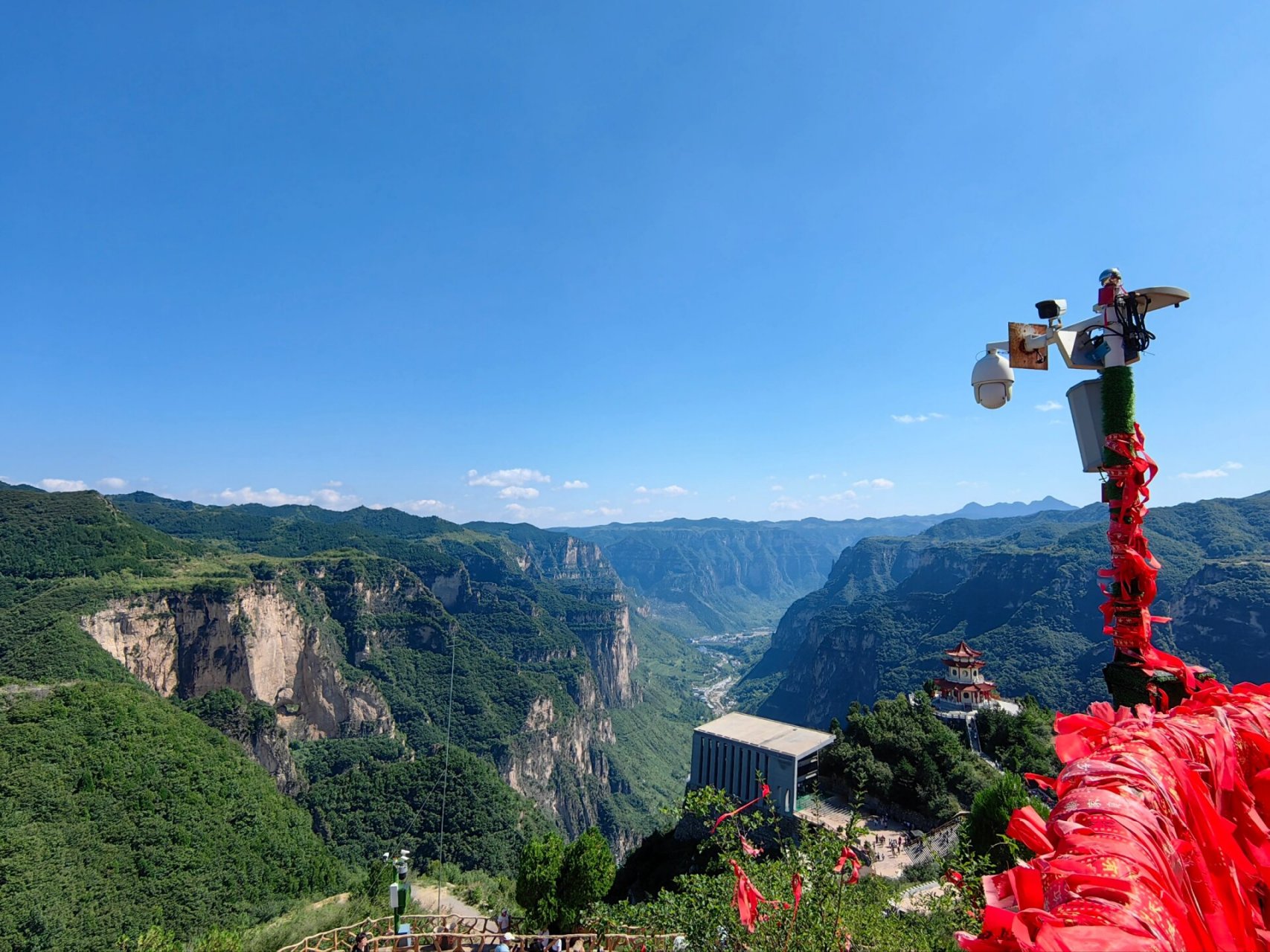 山西长治太行山大峡谷龙泉峡攻略 1,可以在网上提前购票,需要买两张