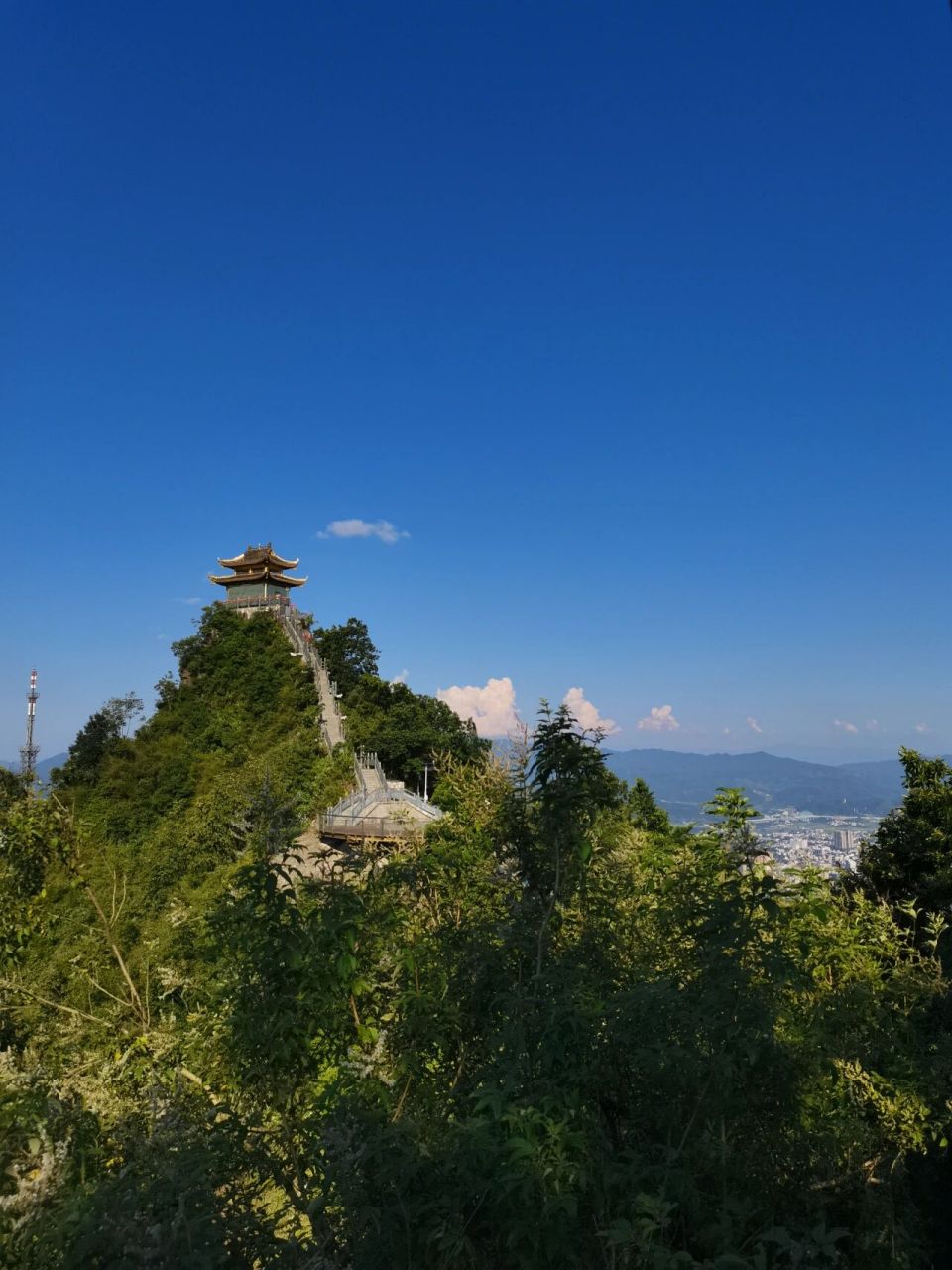 飞山-苗乡侗寨 飞山—苗乡侗寨 地址:怀化市 靖州苗族侗族自治县