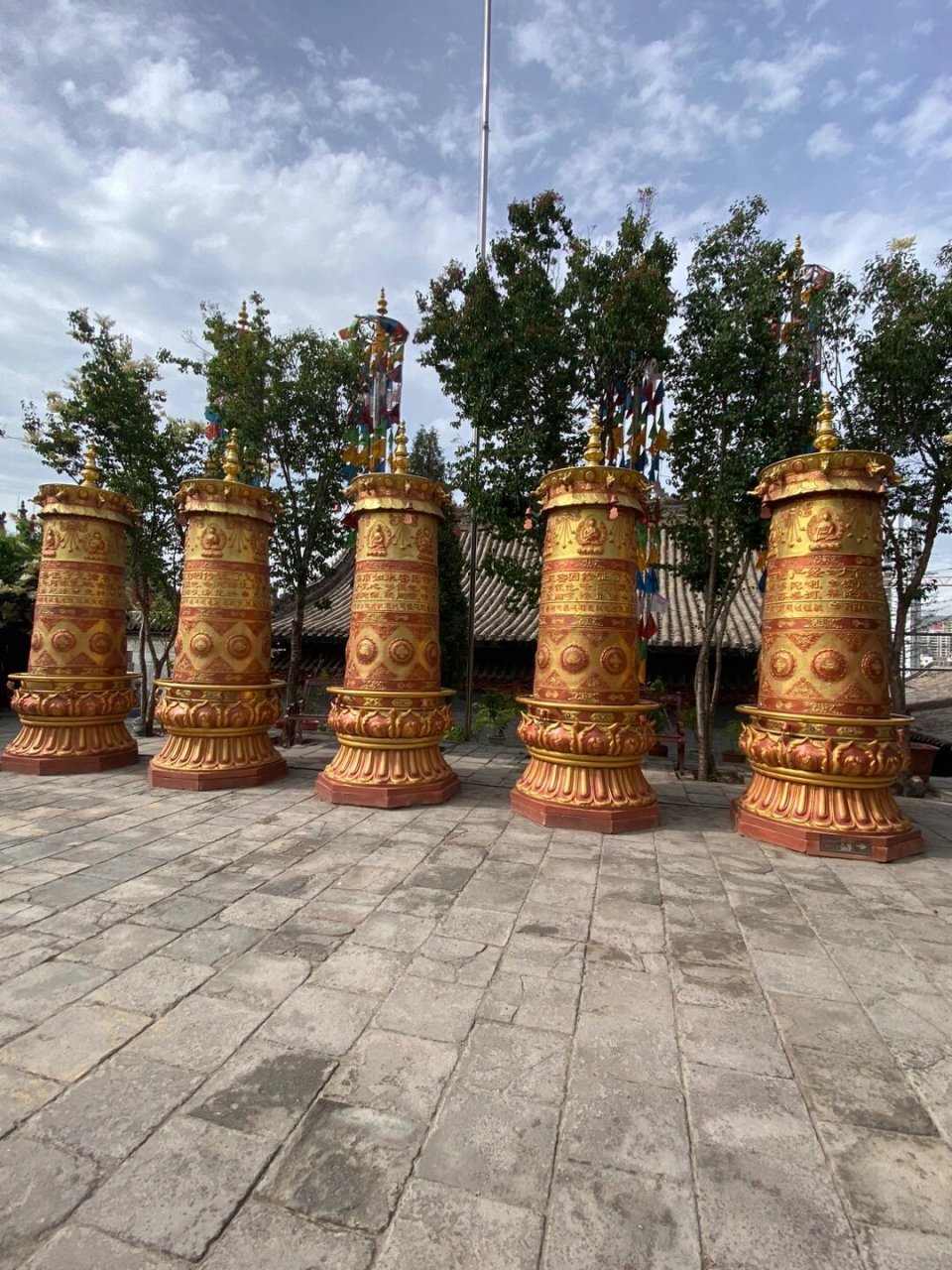 西宁市南禅寺 青海省西宁市南禅寺位于西宁市西南侧的南山山麓,始建于